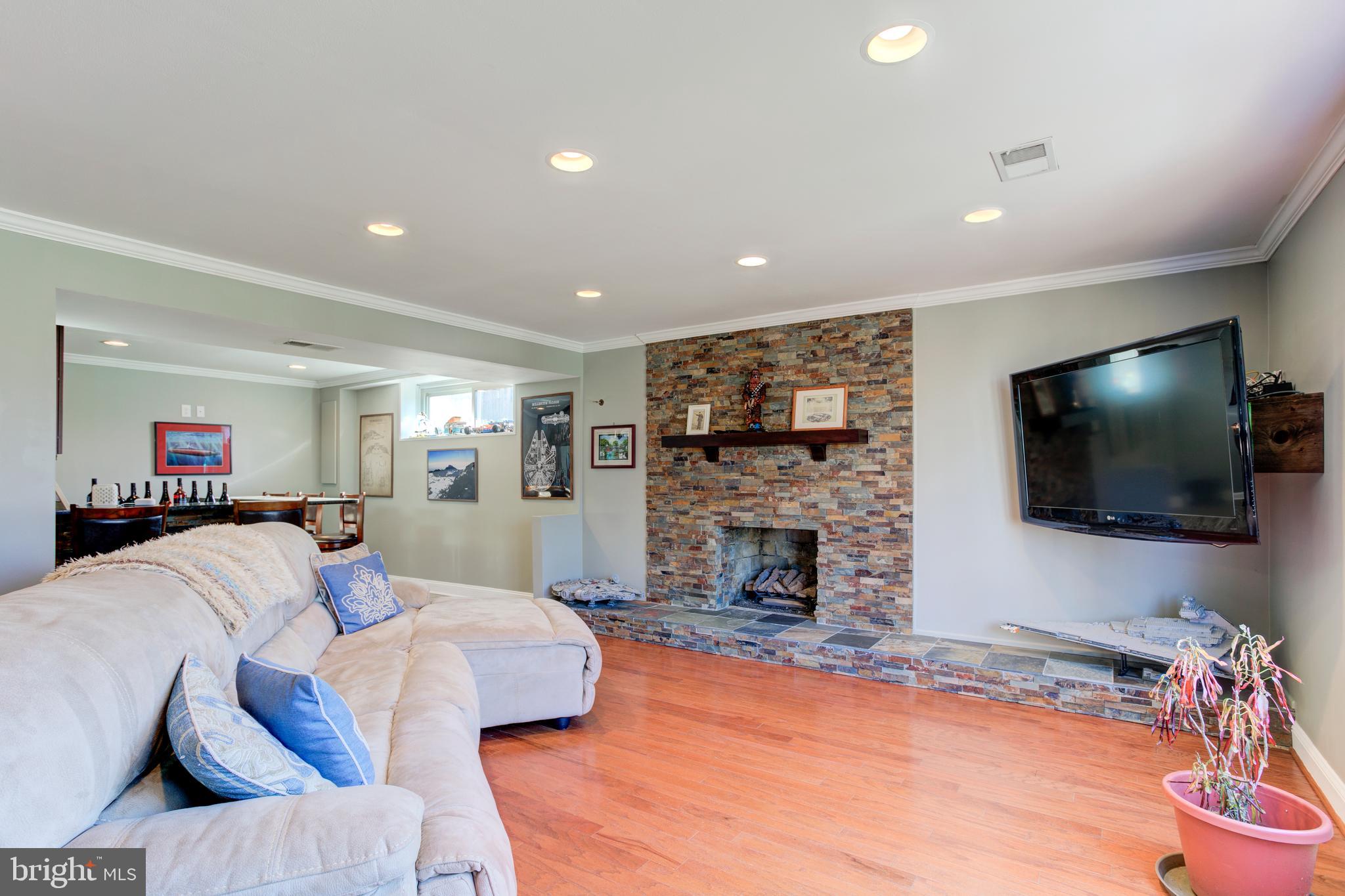 ANNANDALE WOODS - Residential