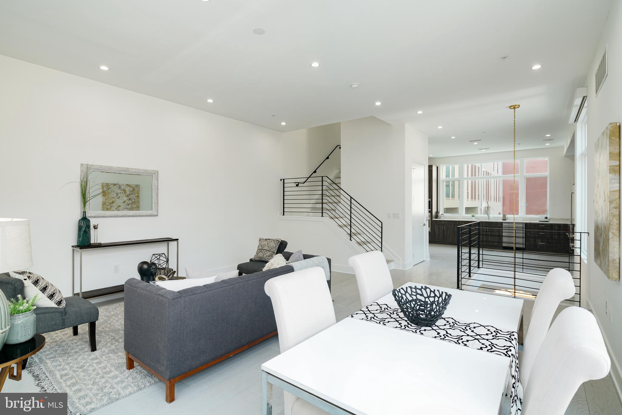 SOCIETY HILL - Residential