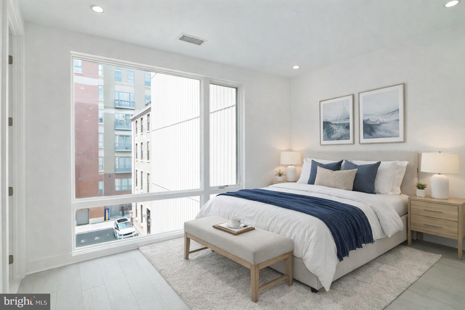 SOCIETY HILL - Residential
