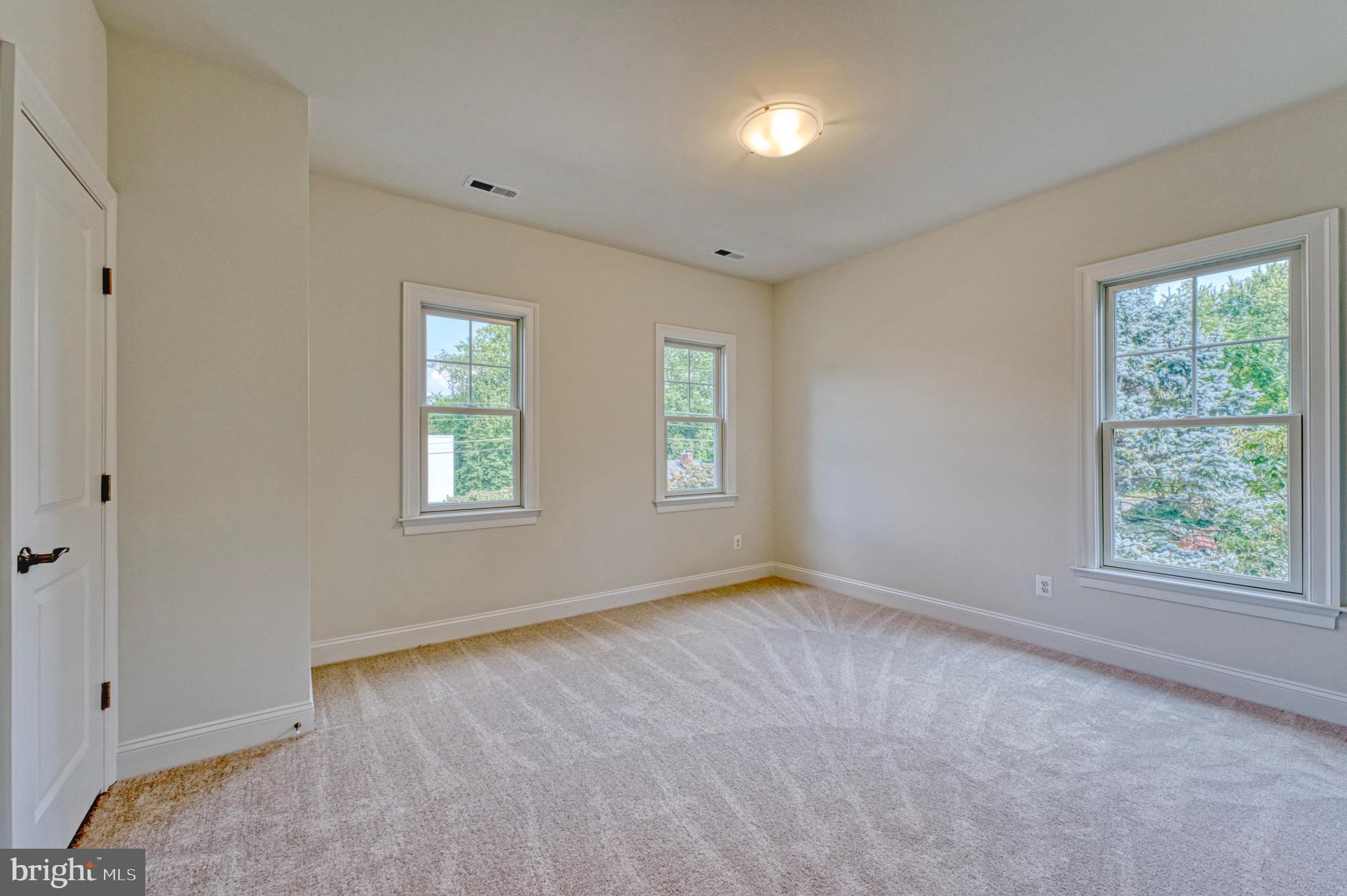 ROSEMONT - Residential