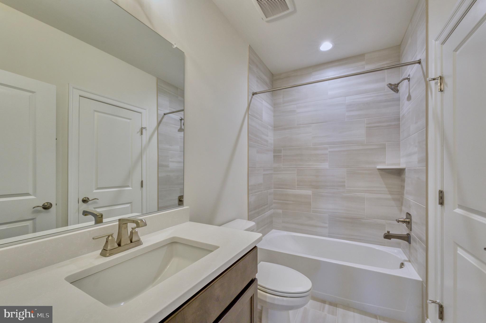 ROSEMONT - Residential