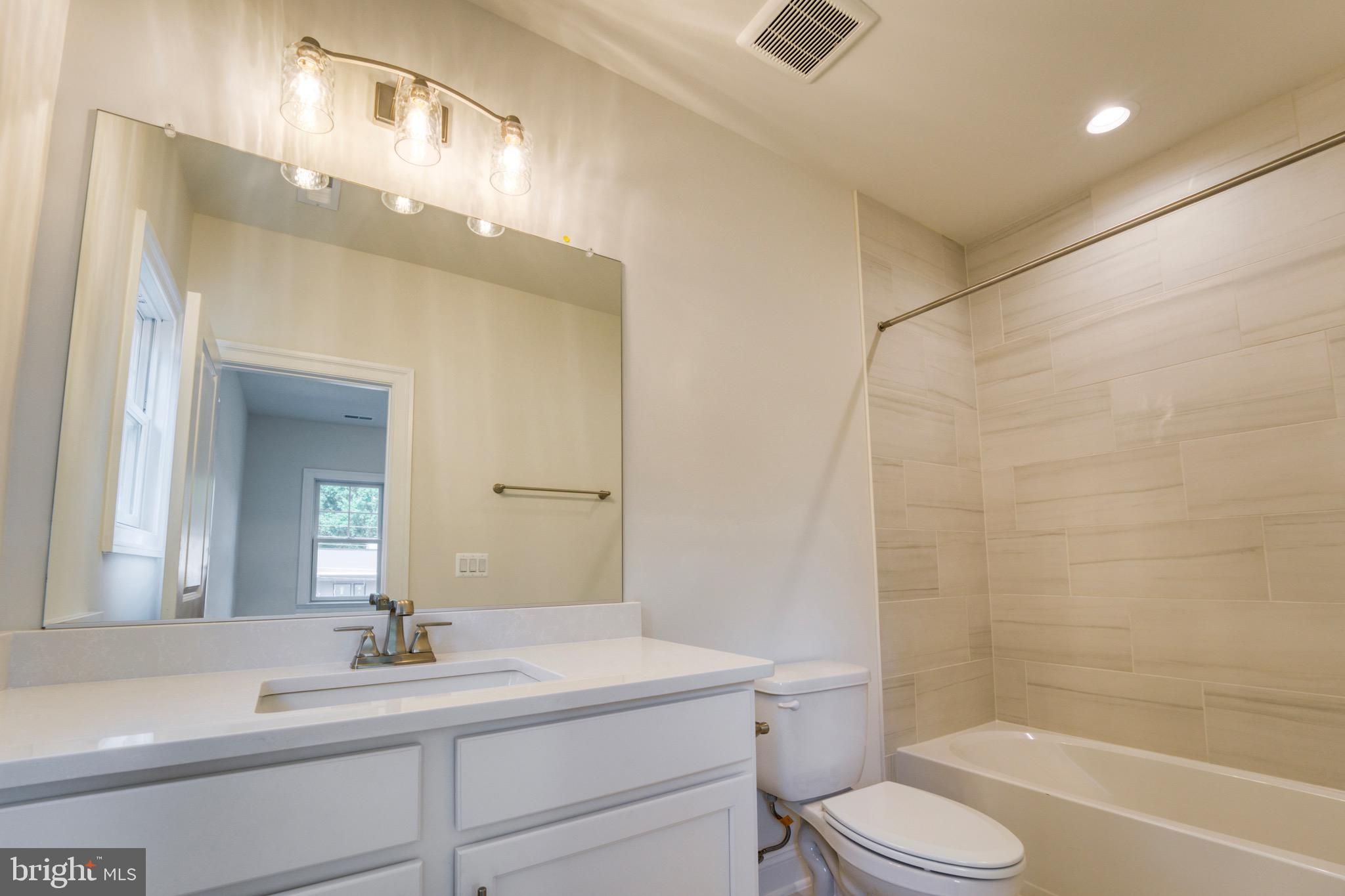 ROSEMONT - Residential
