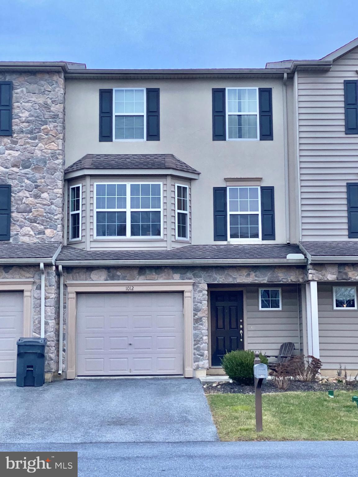 PARKSIDE TOWNHOMES - Residential