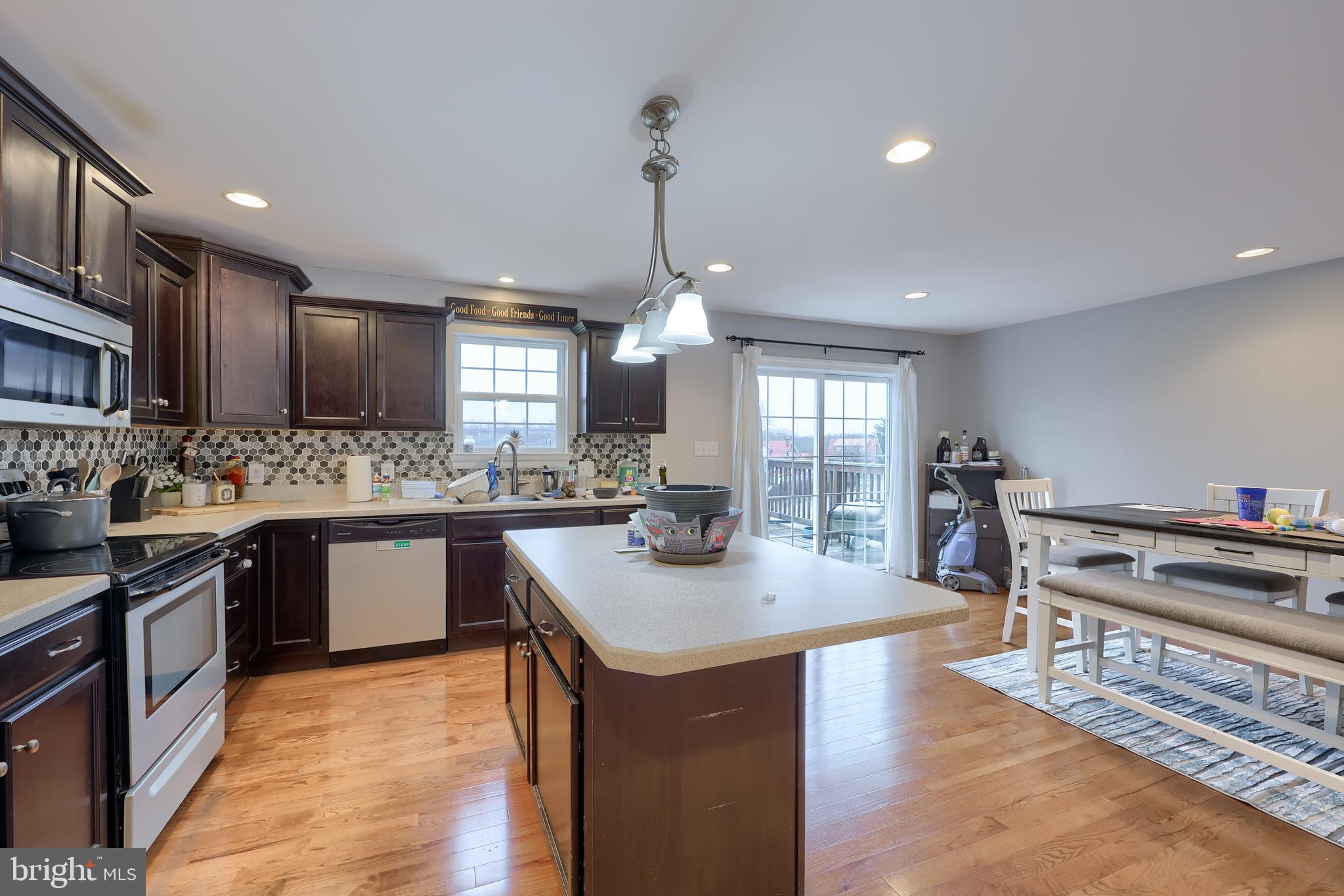 PARKSIDE TOWNHOMES - Residential