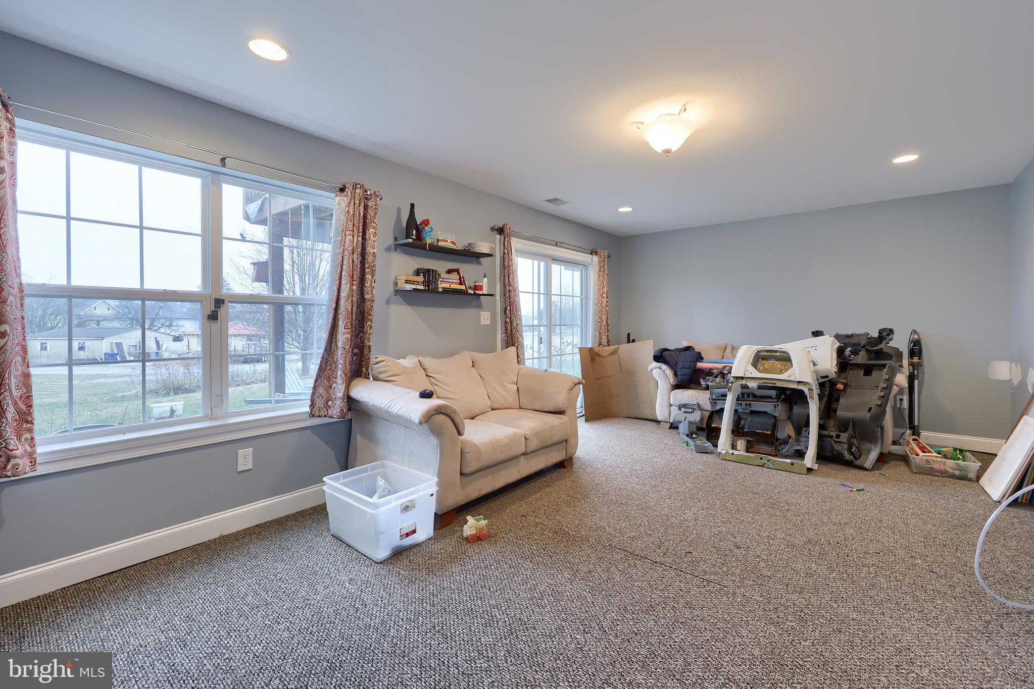 PARKSIDE TOWNHOMES - Residential