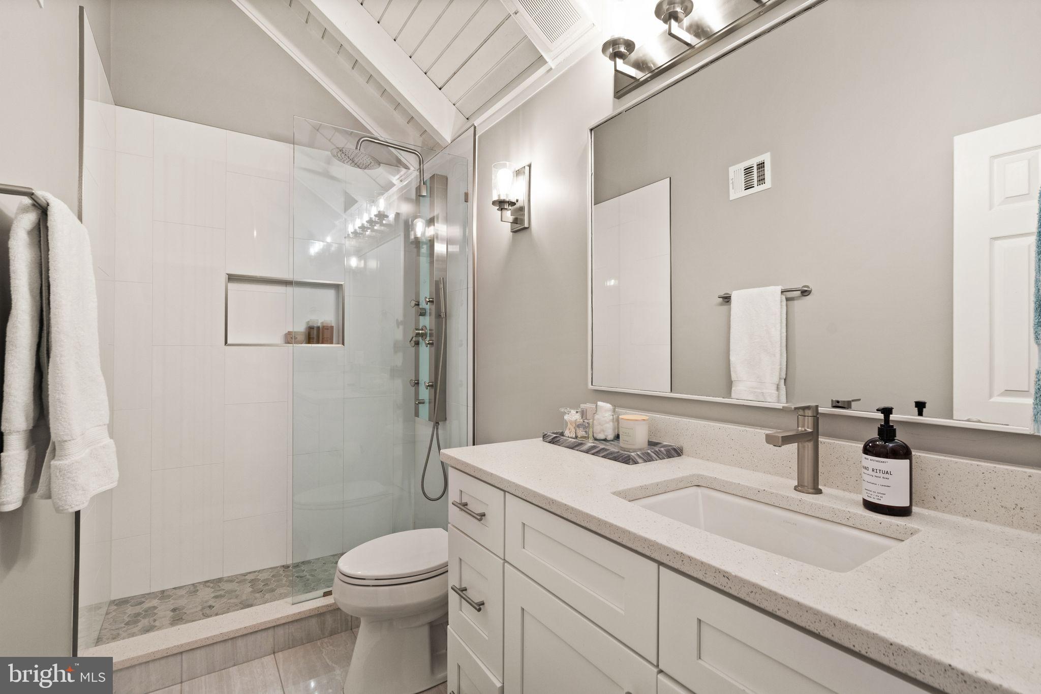 THE WHARF CLUSTER - Residential