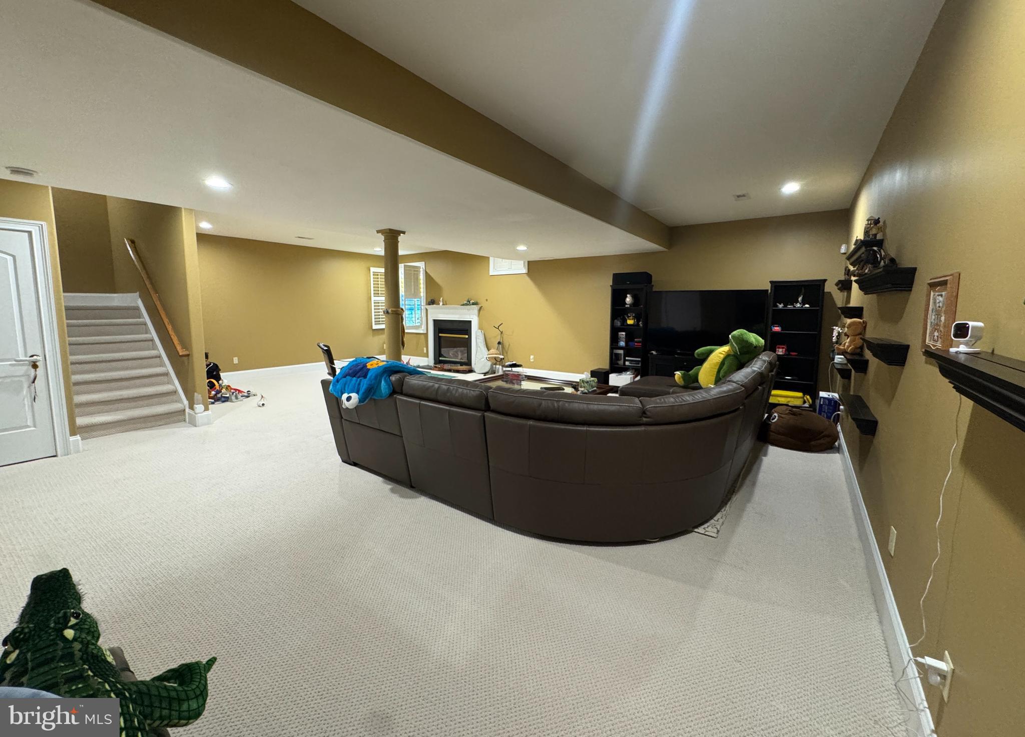 FOXCROFT OF BLUE B - Residential