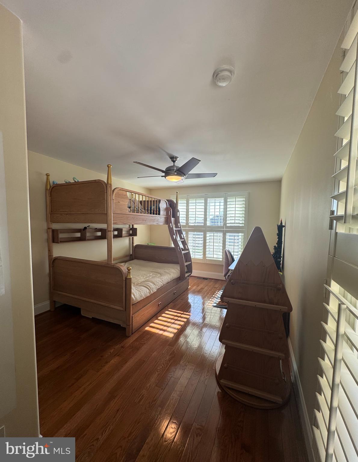 FOXCROFT OF BLUE B - Residential