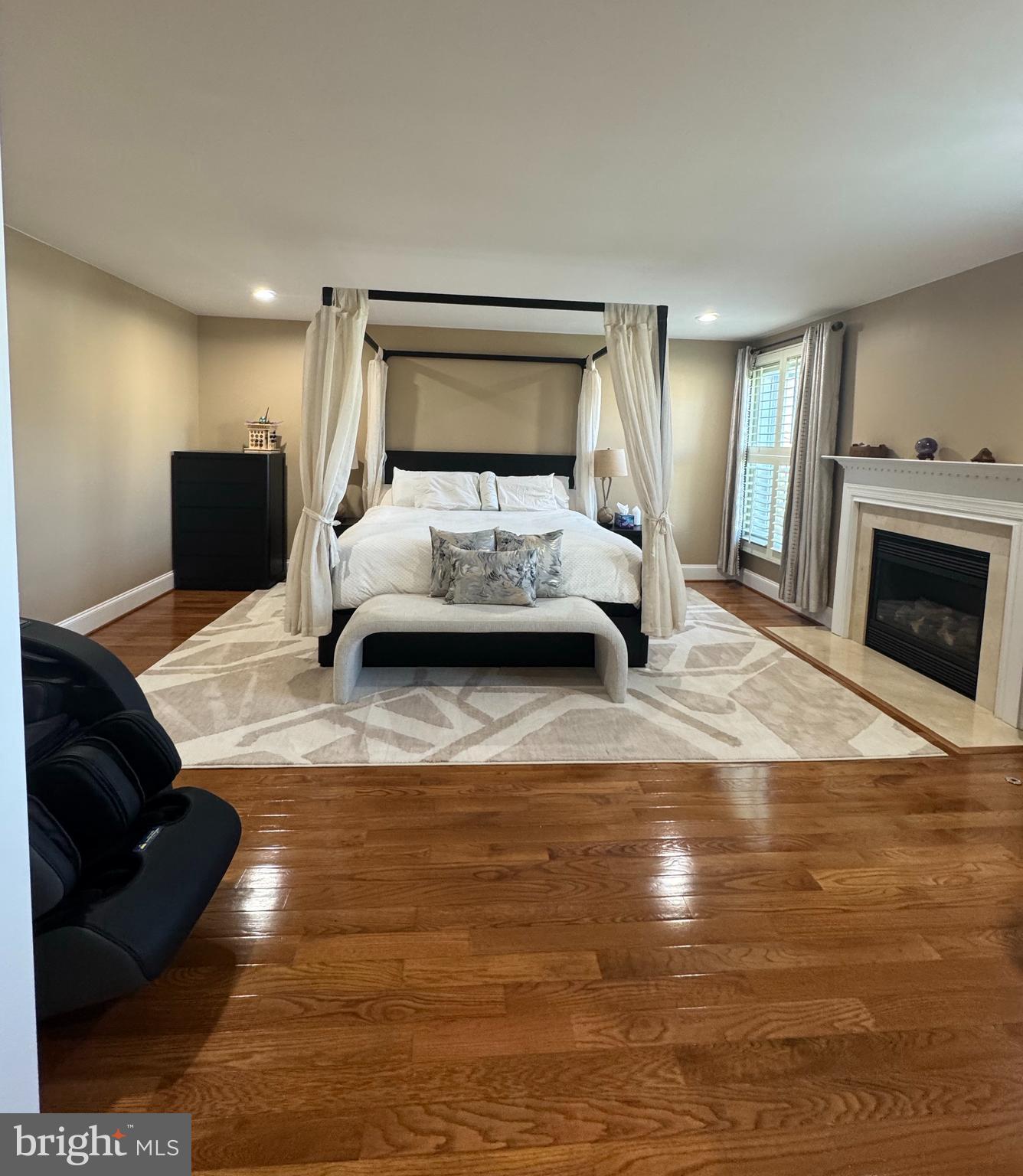 FOXCROFT OF BLUE B - Residential