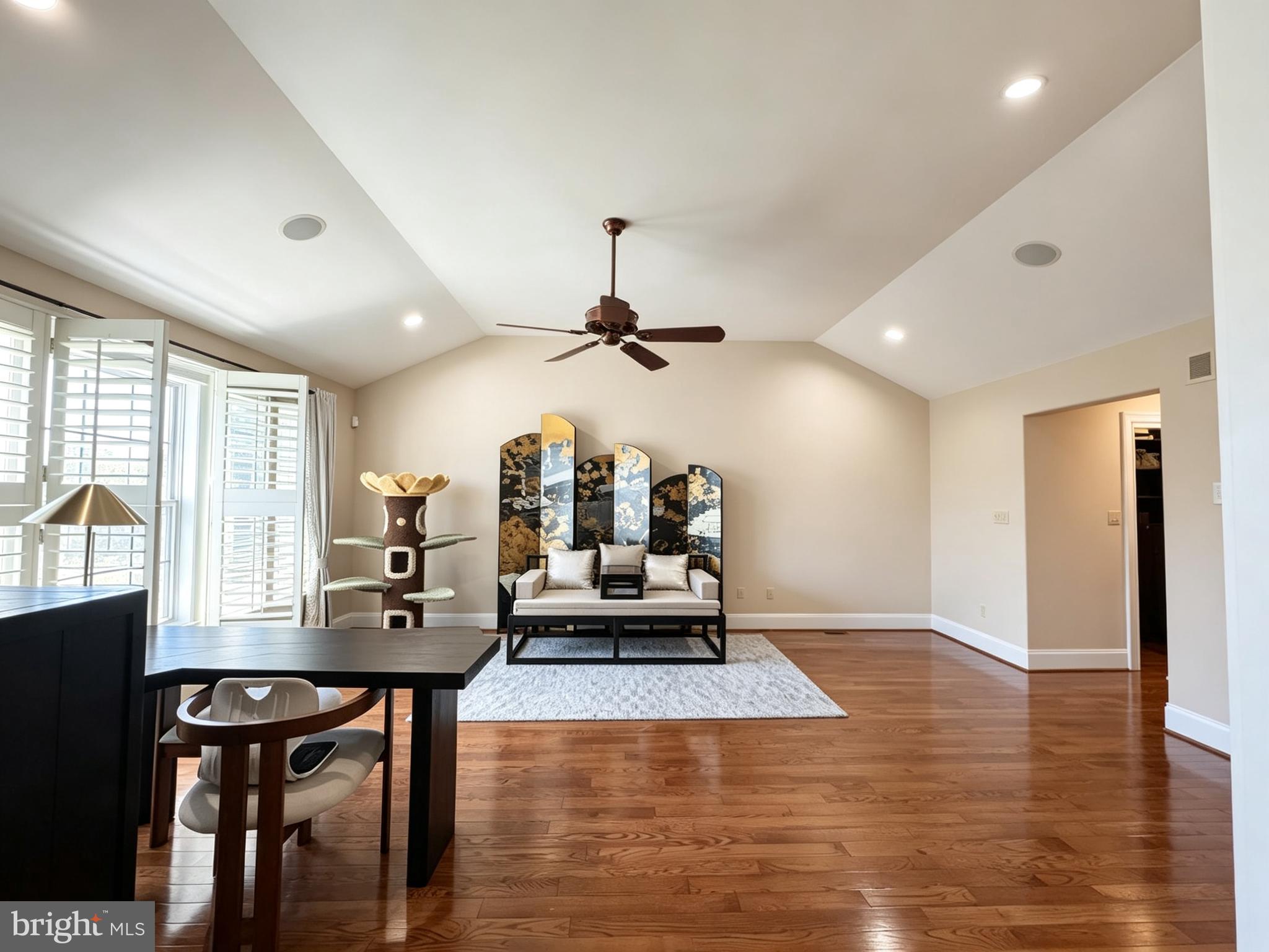 FOXCROFT OF BLUE B - Residential