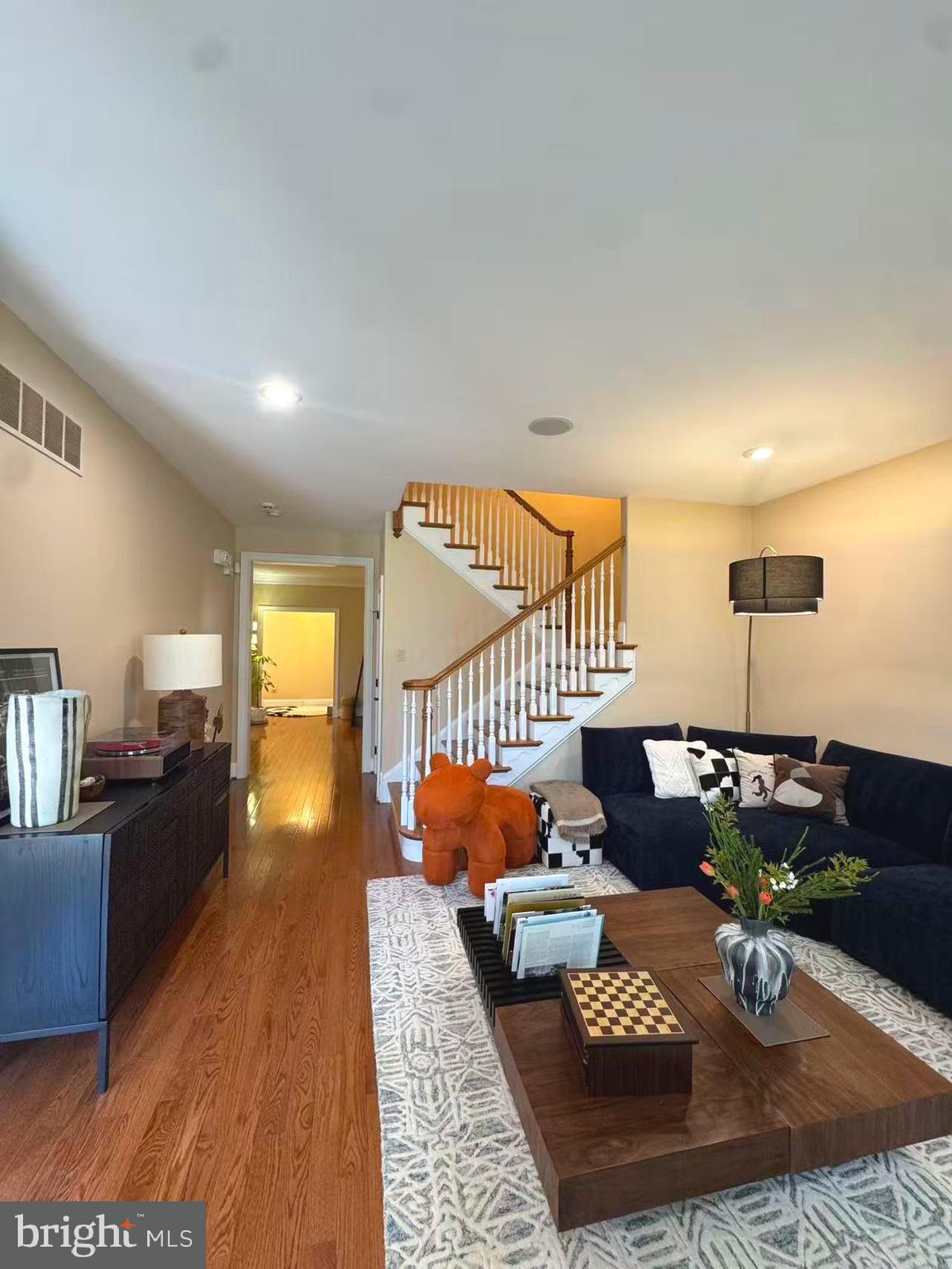 FOXCROFT OF BLUE B - Residential