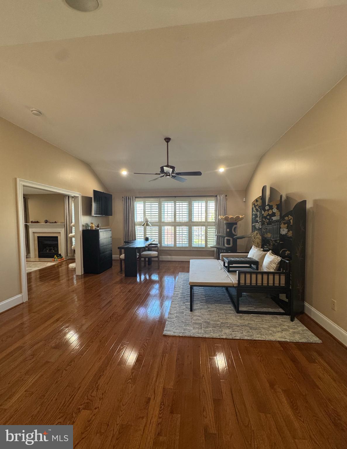 FOXCROFT OF BLUE B - Residential