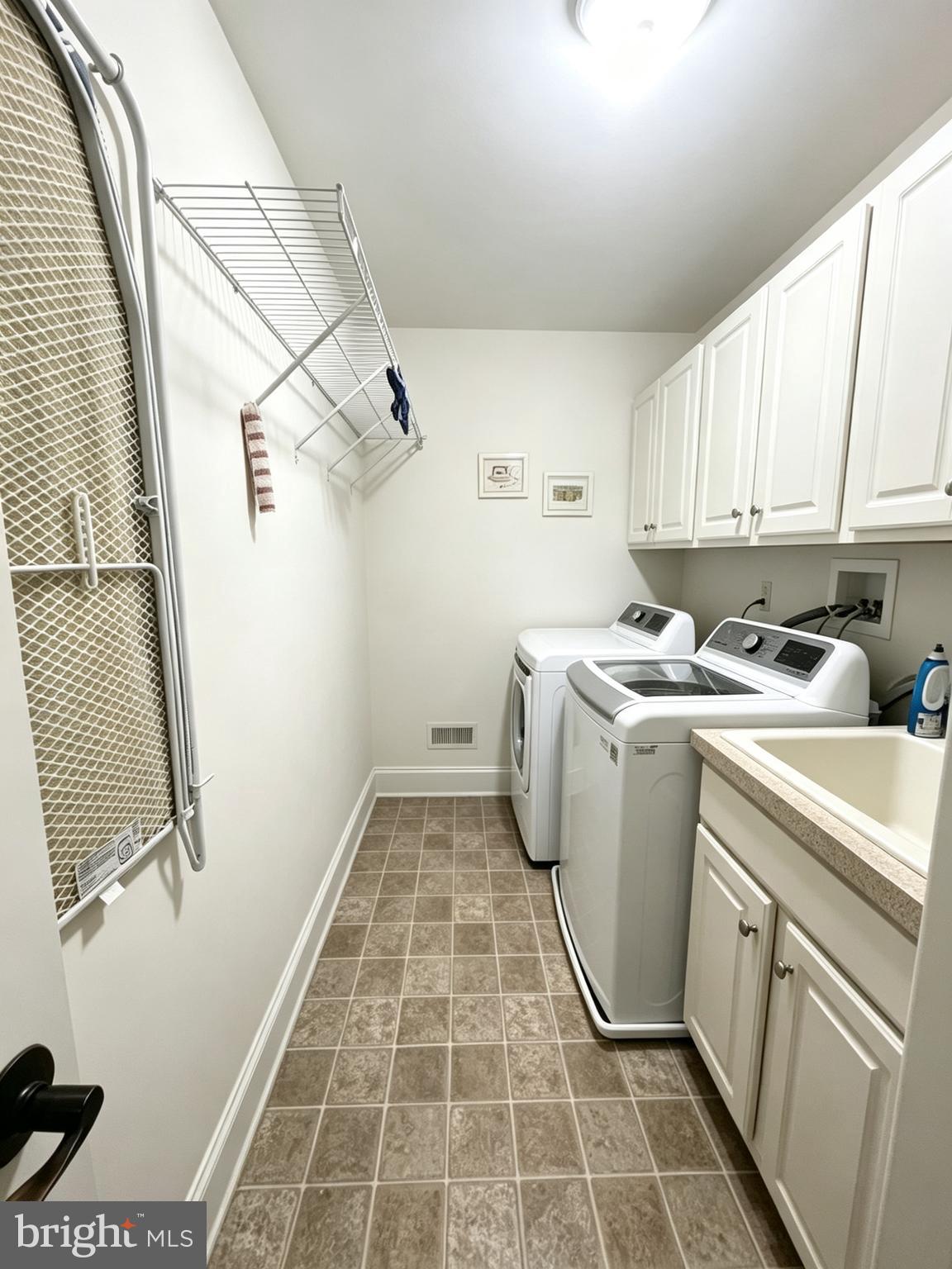 FOXCROFT OF BLUE B - Residential