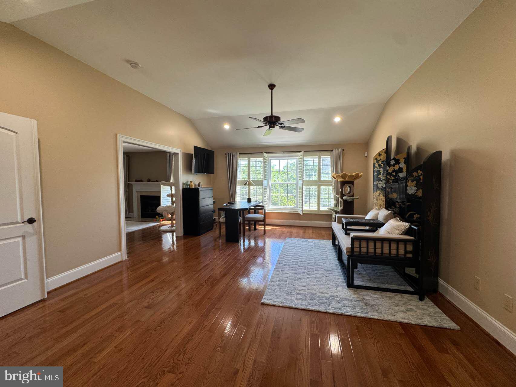 FOXCROFT OF BLUE B - Residential
