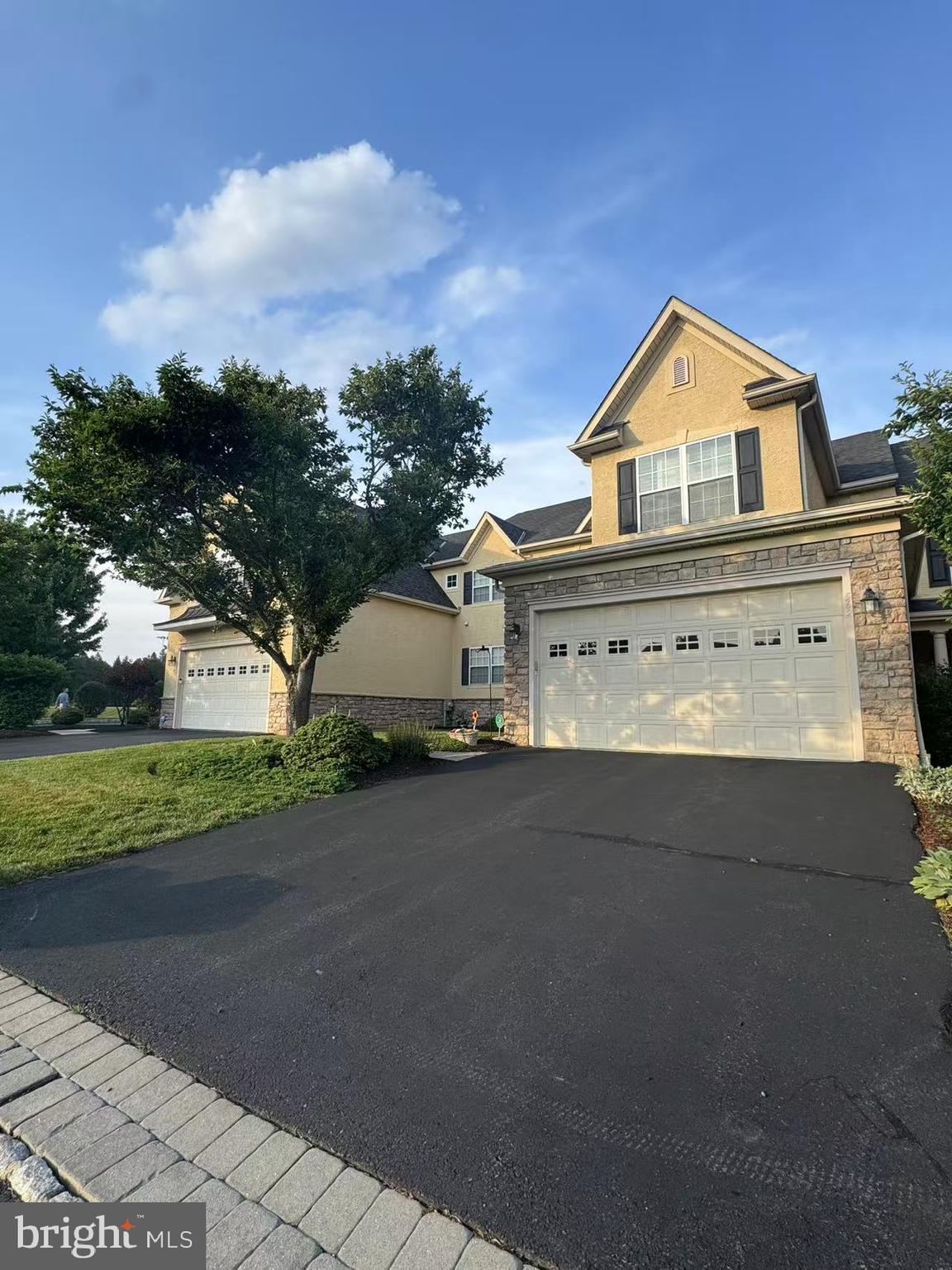 FOXCROFT OF BLUE B - Residential