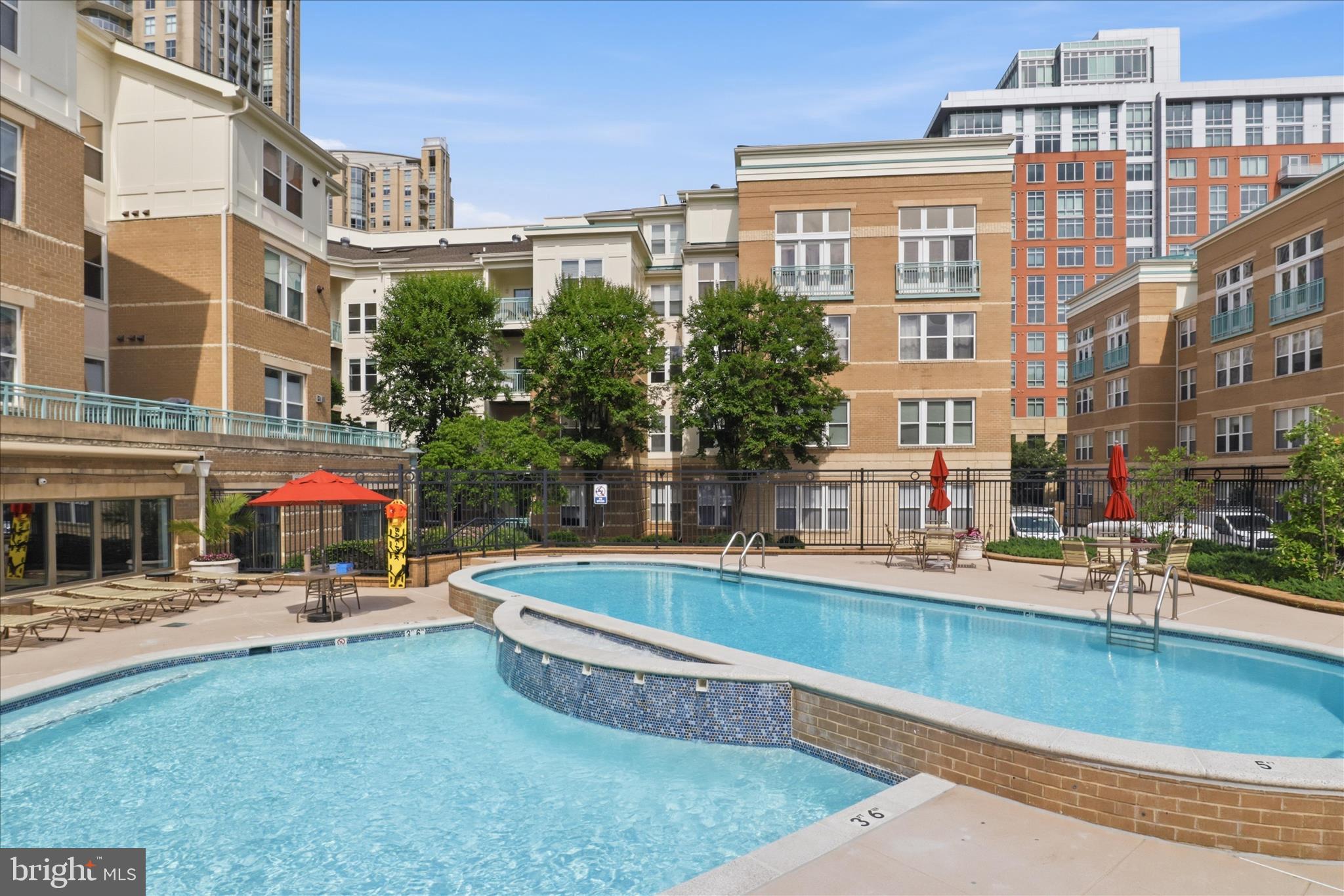 MARKET STREET AT TOWN CENTER - Residential