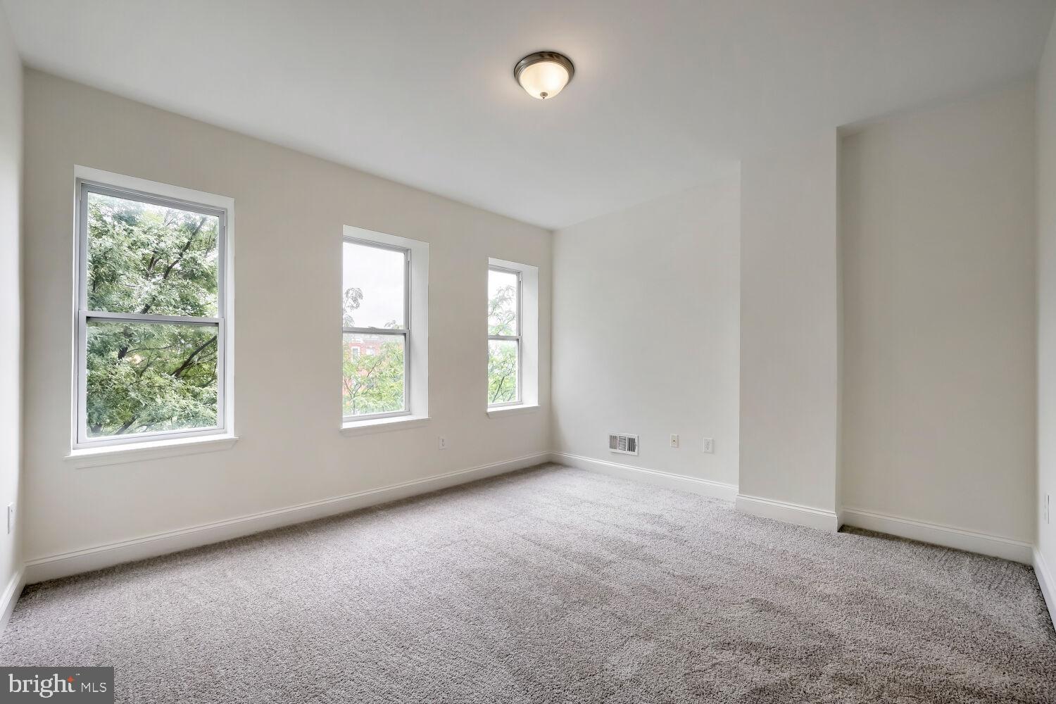 OLIVER - Residential