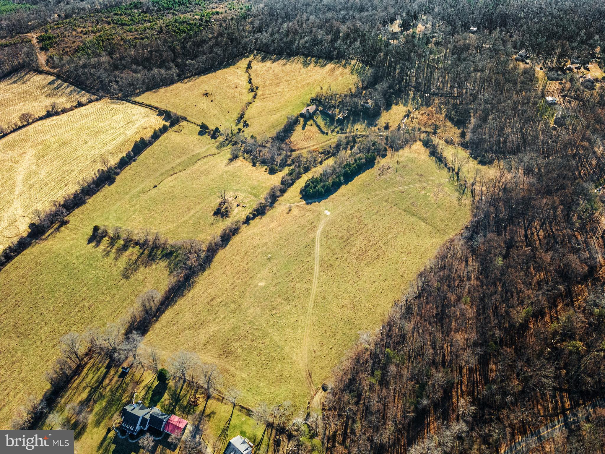 MARSHALL, VA - Land