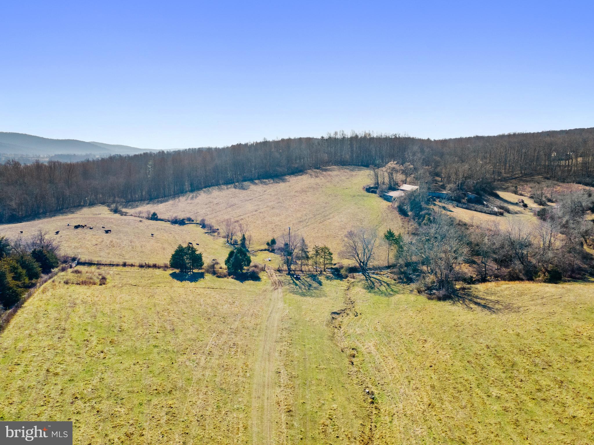 MARSHALL, VA - Land