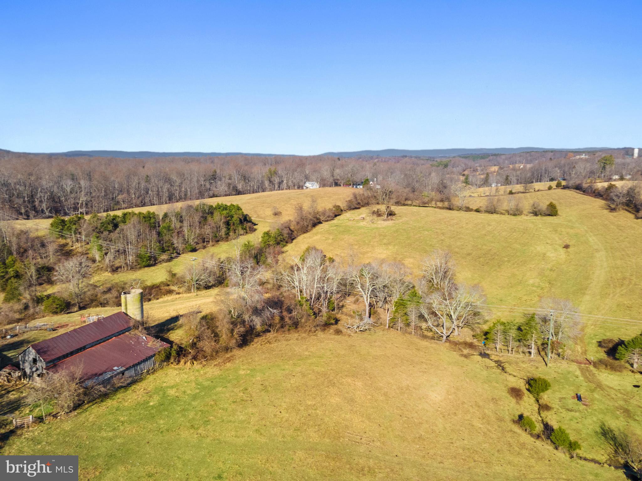 MARSHALL, VA - Land
