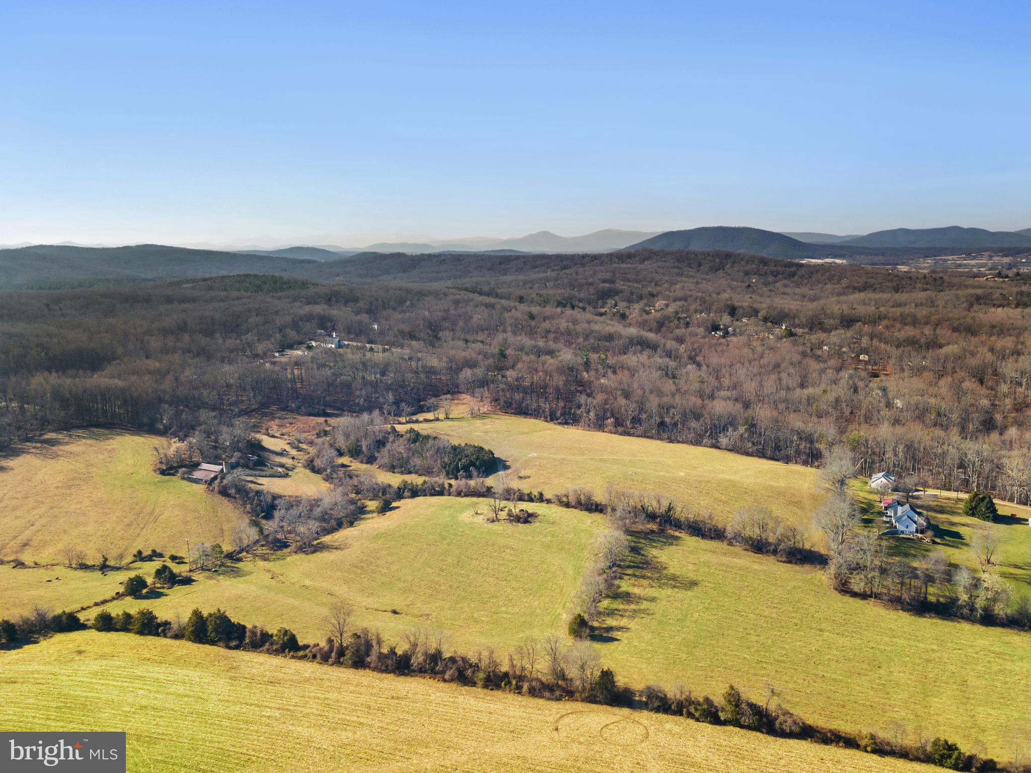 MARSHALL, VA - Land