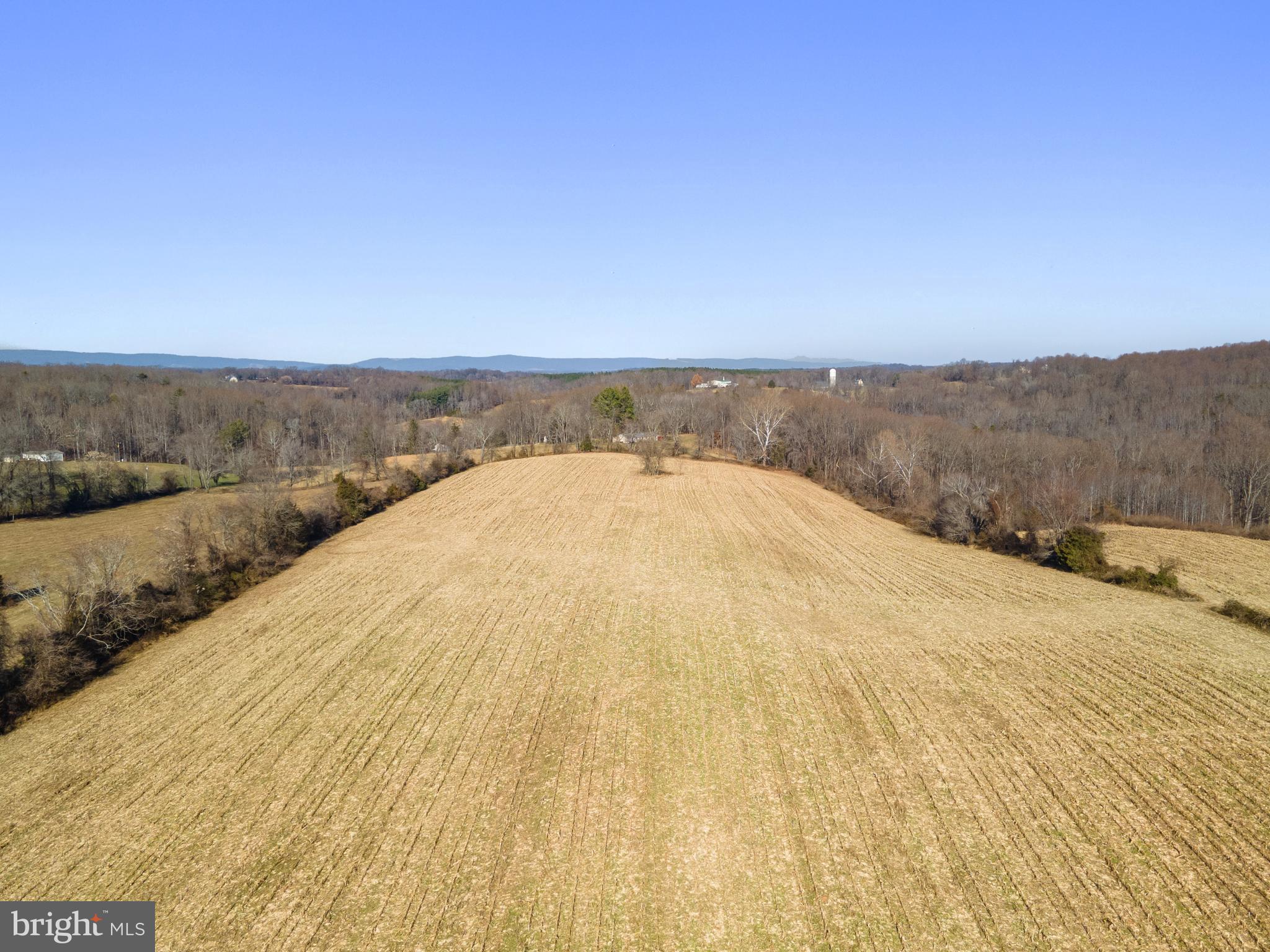 MARSHALL, VA - Land