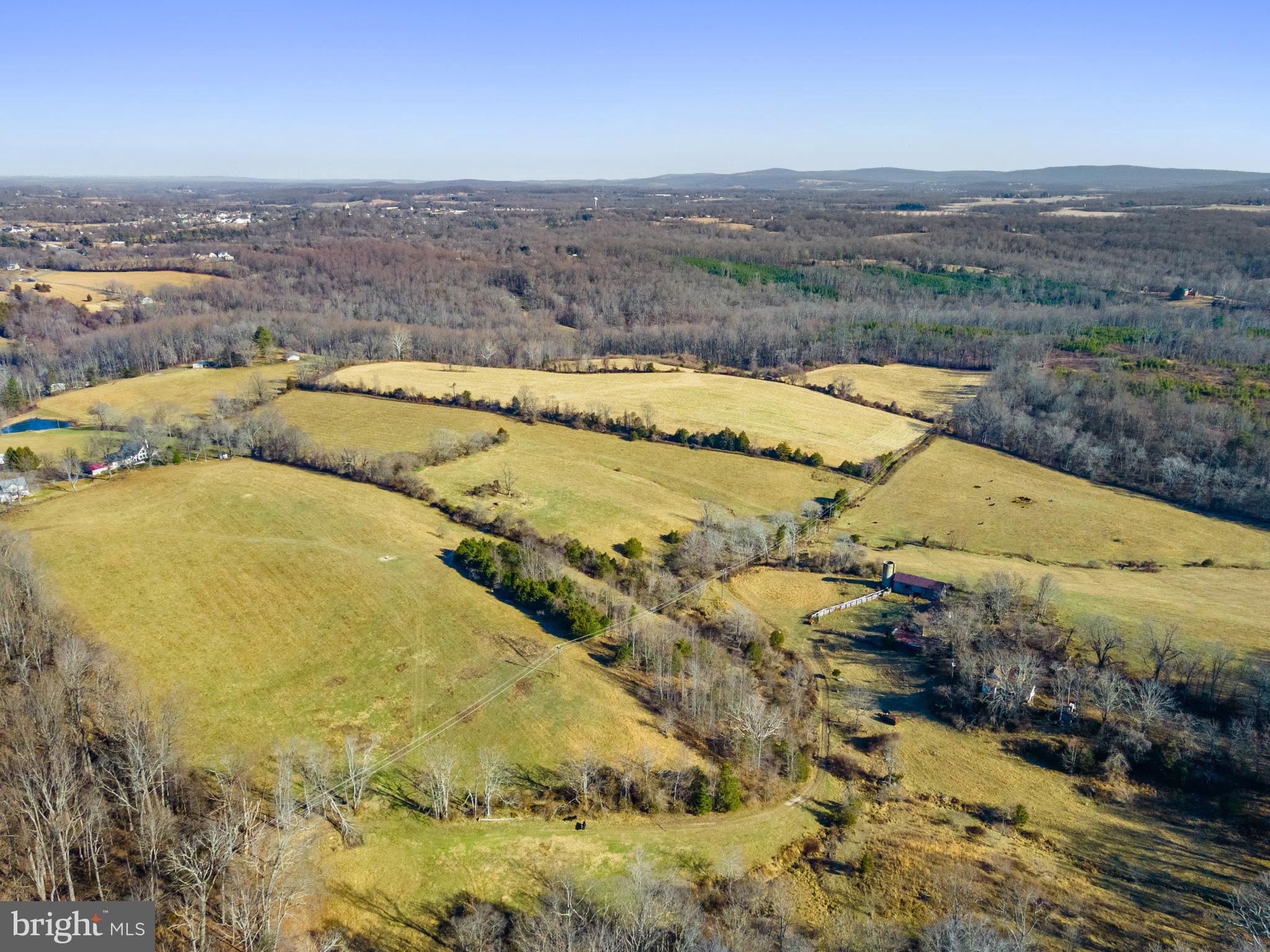 MARSHALL, VA - Land