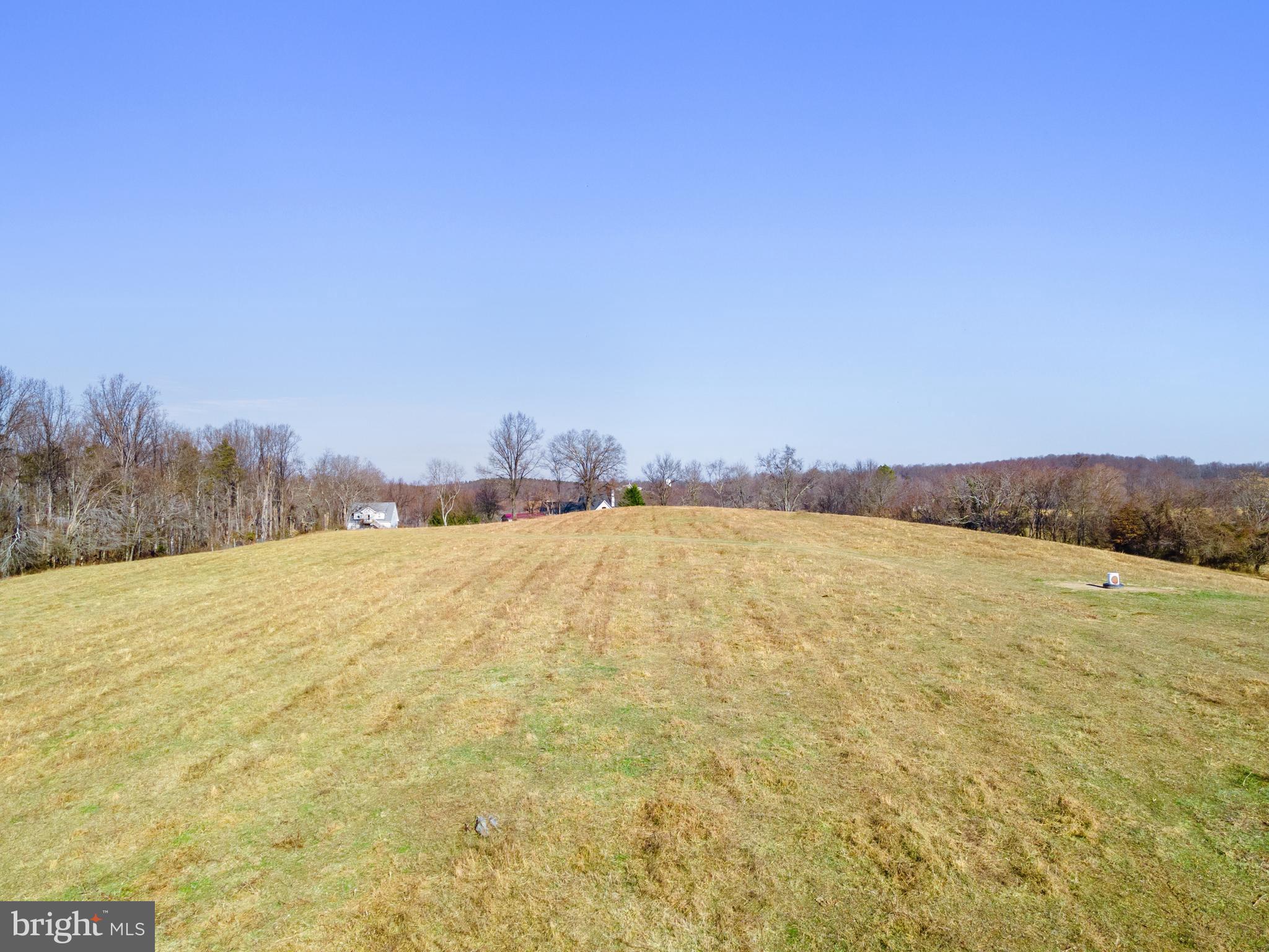 MARSHALL, VA - Land