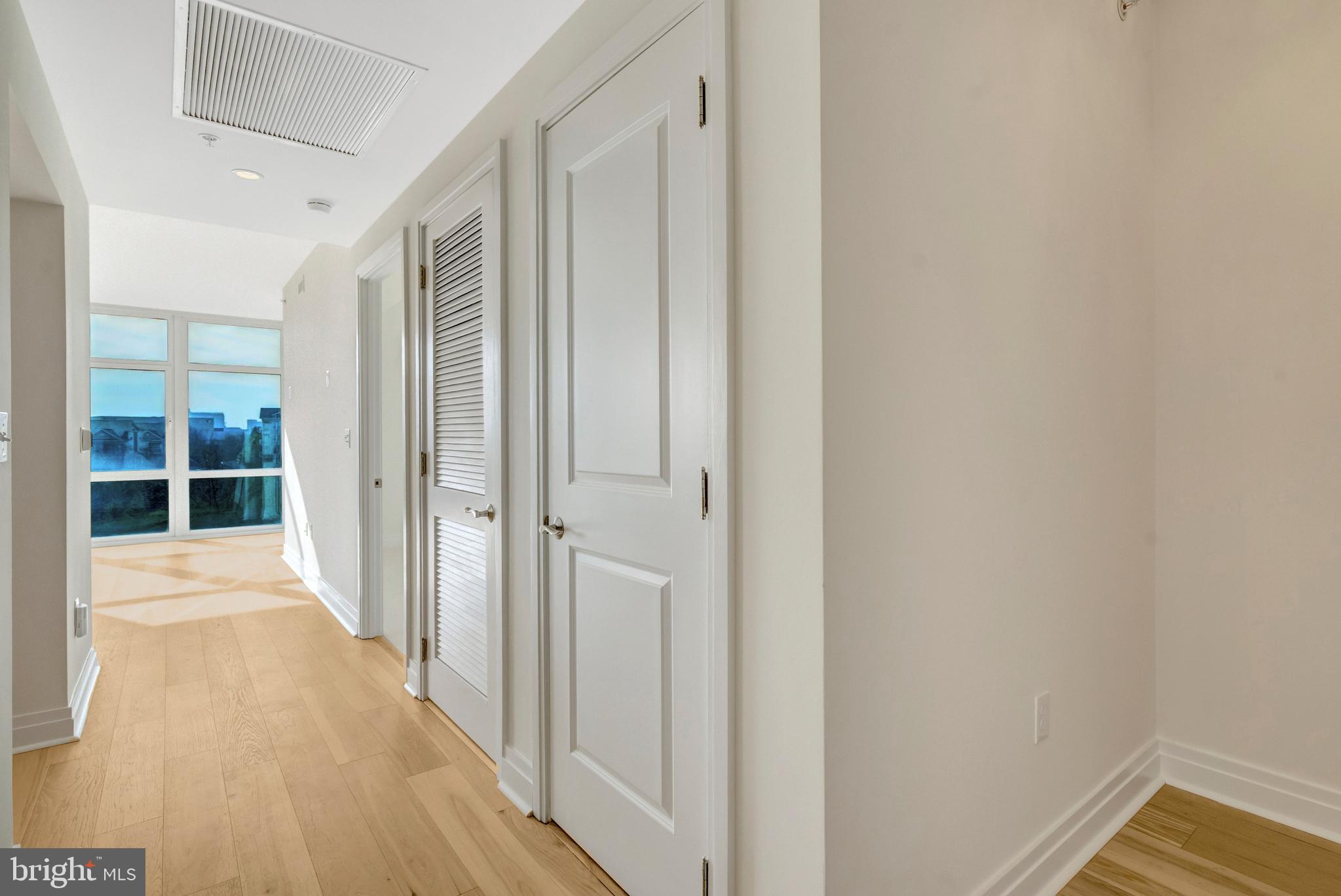 ONE PARK CREST CONDOMINIUM - Residential