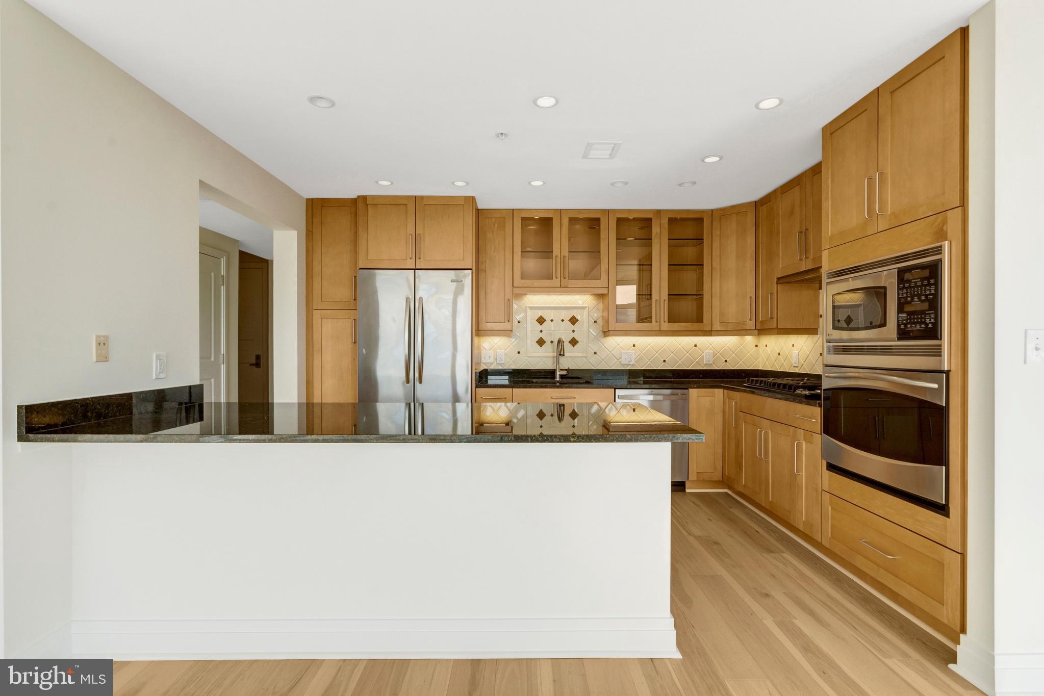 ONE PARK CREST CONDOMINIUM - Residential