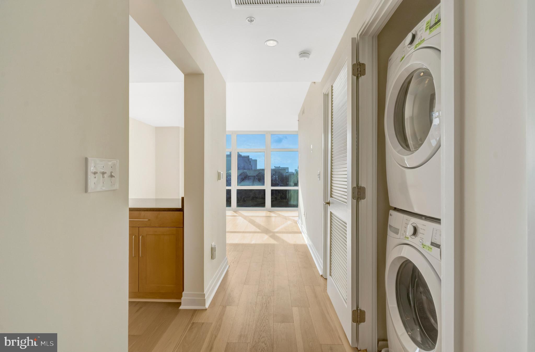 ONE PARK CREST CONDOMINIUM - Residential