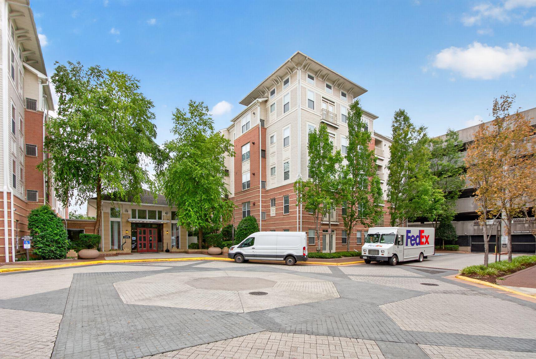 MARQUIS AT VIENNA STATION - Residential