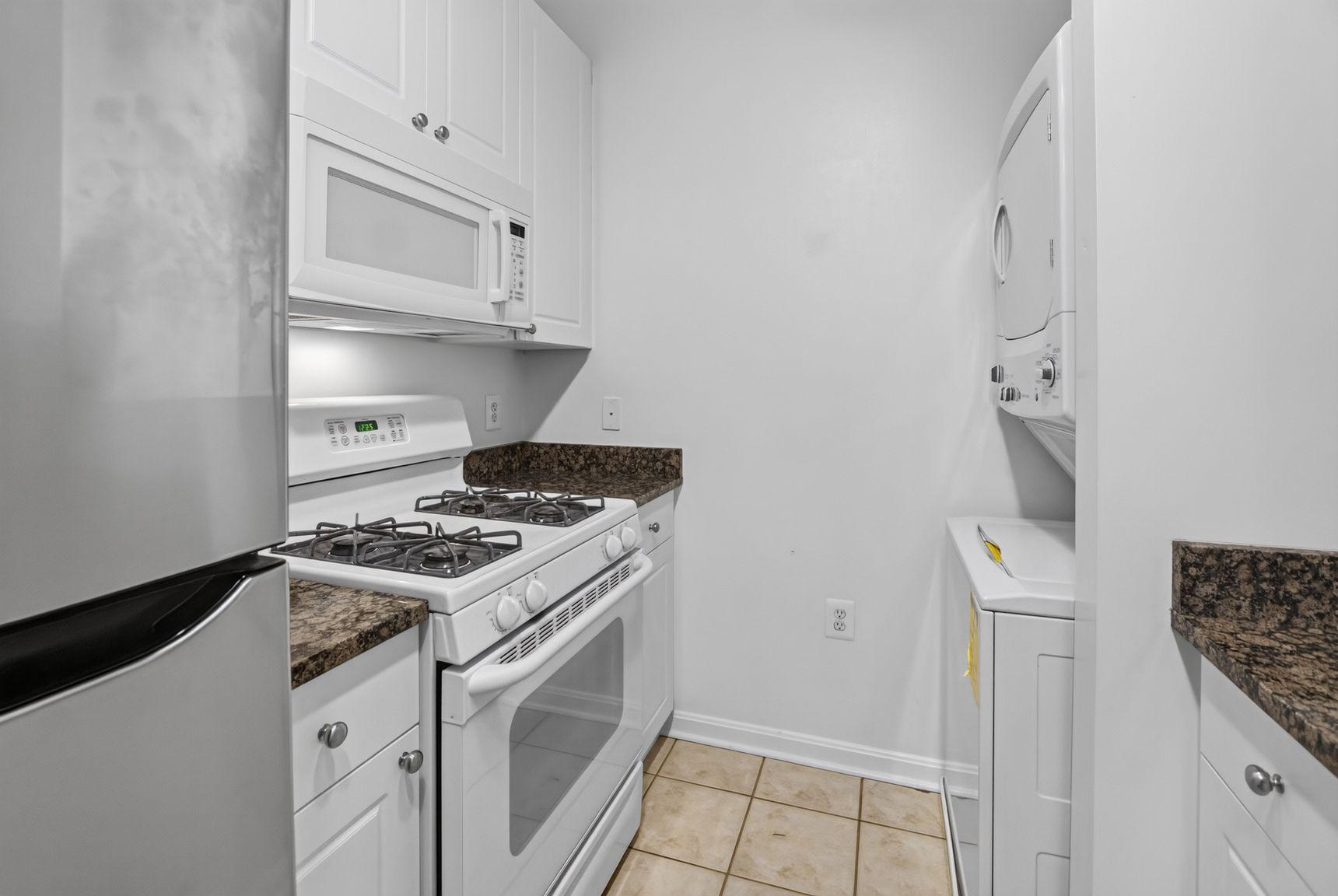 MARQUIS AT VIENNA STATION - Residential