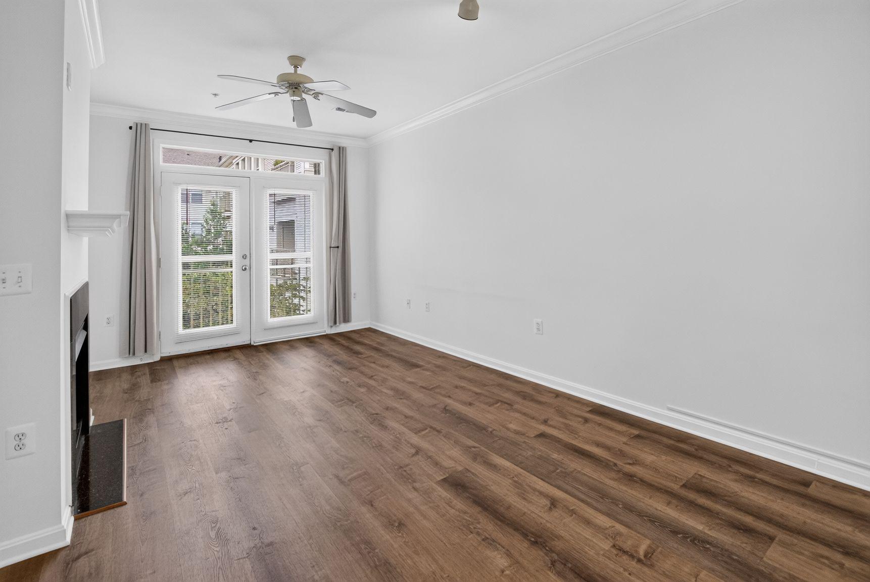 MARQUIS AT VIENNA STATION - Residential