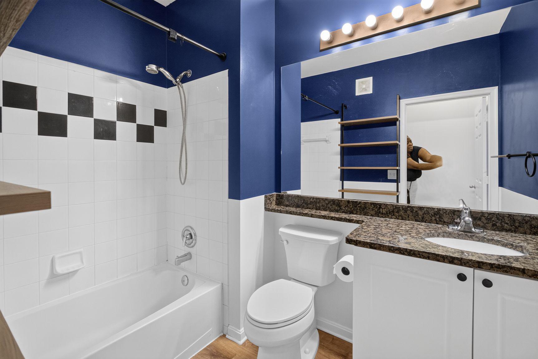 MARQUIS AT VIENNA STATION - Residential