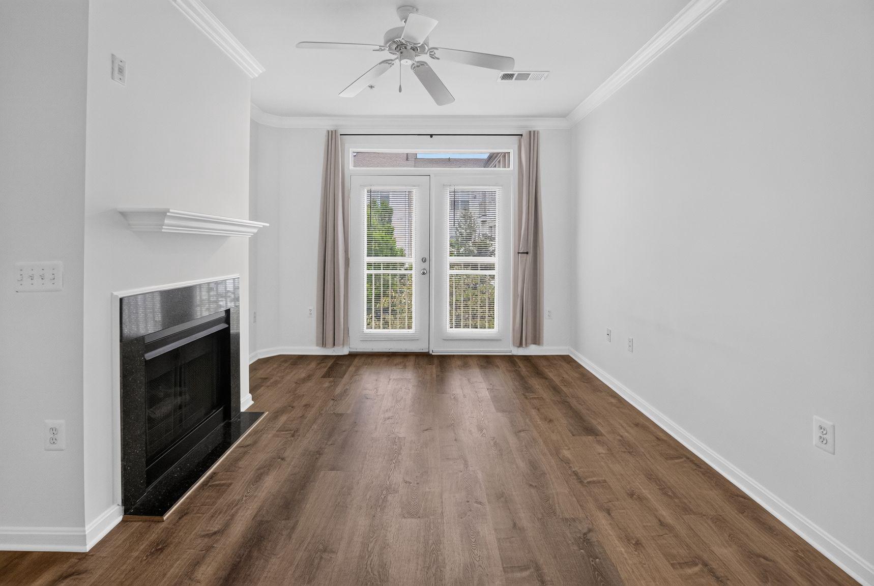MARQUIS AT VIENNA STATION - Residential