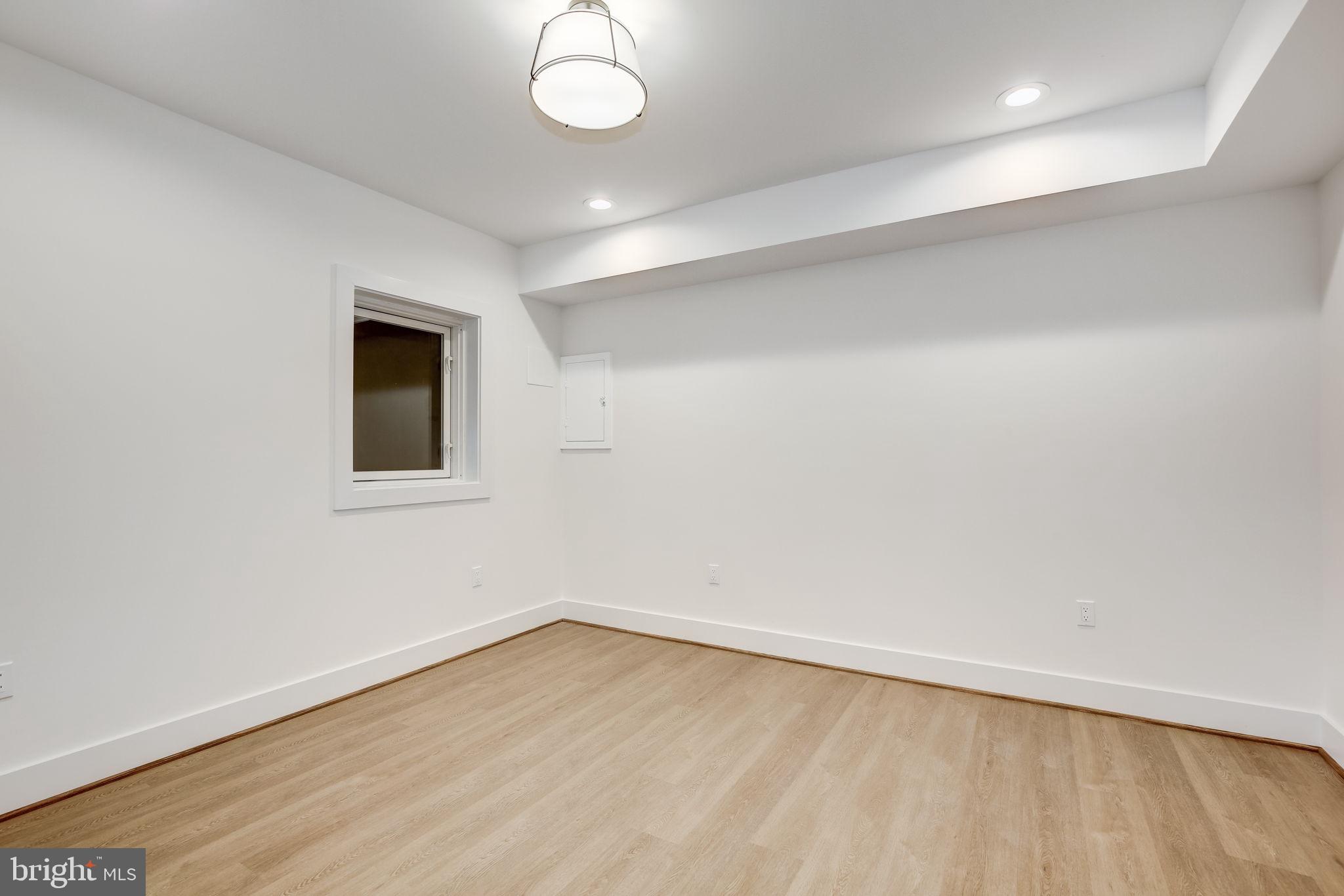 TAKOMA PARK - Residential