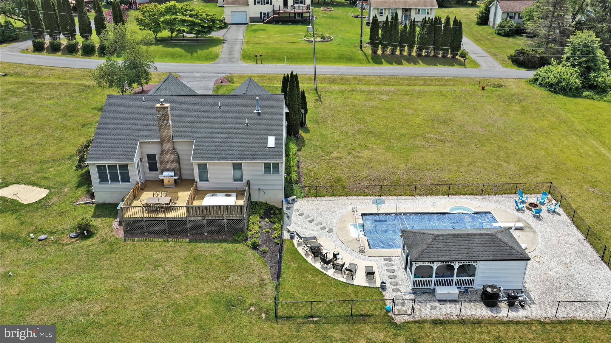 LAKE WYNONAH - Residential