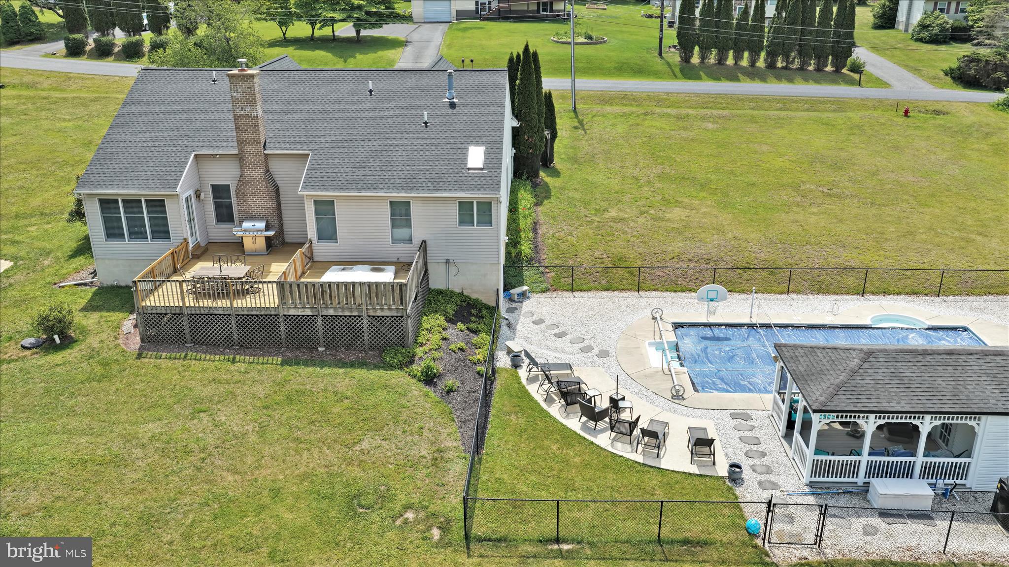 LAKE WYNONAH - Residential