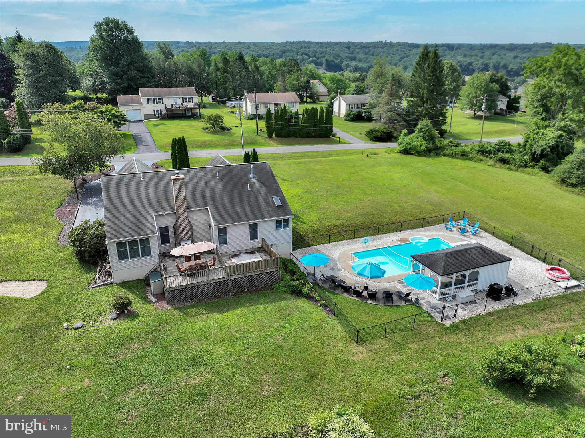 LAKE WYNONAH - Residential