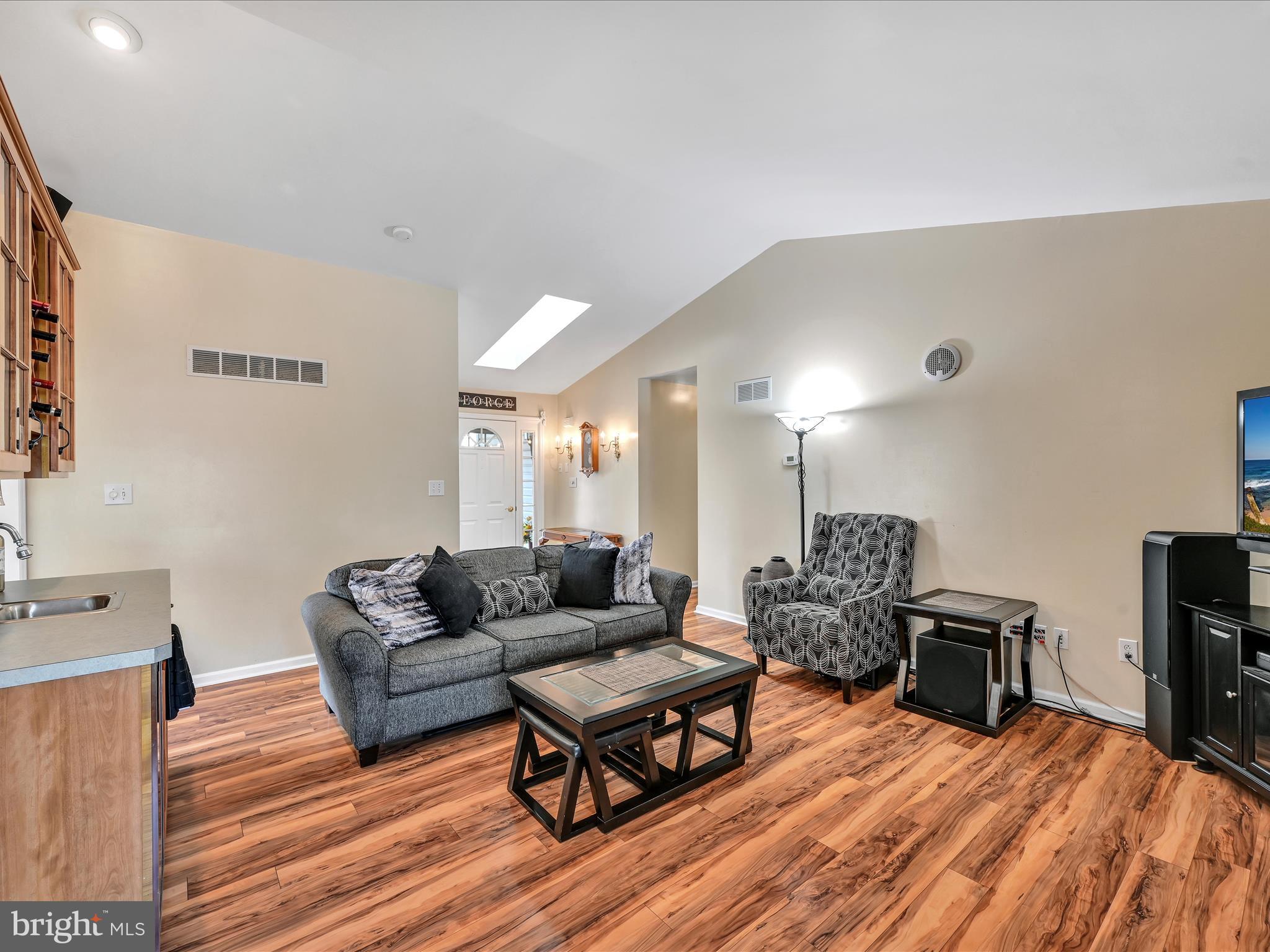 LAKE WYNONAH - Residential