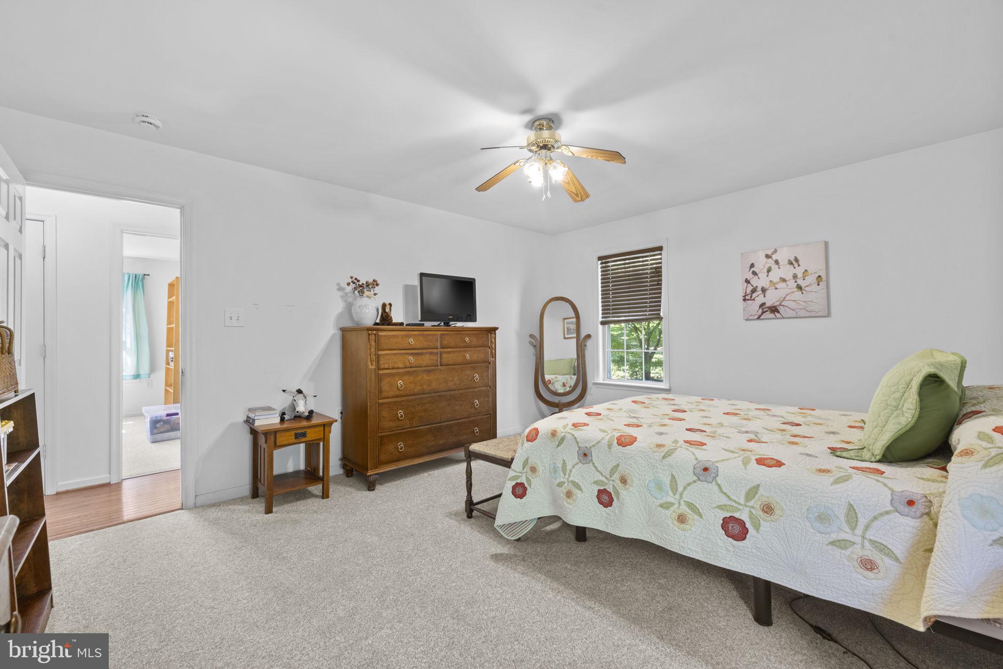 RIVERSIDE ACRES - Residential