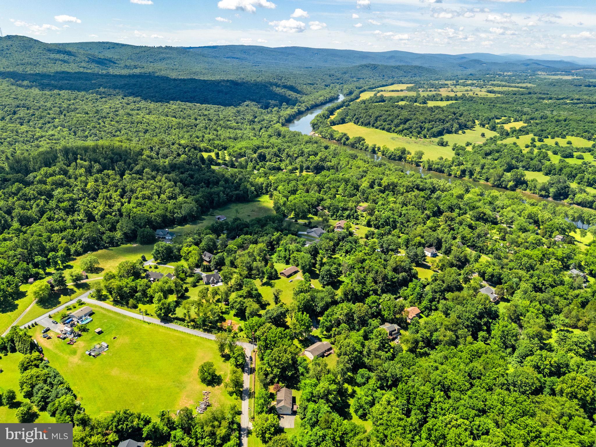 RIVERSIDE ACRES - Residential