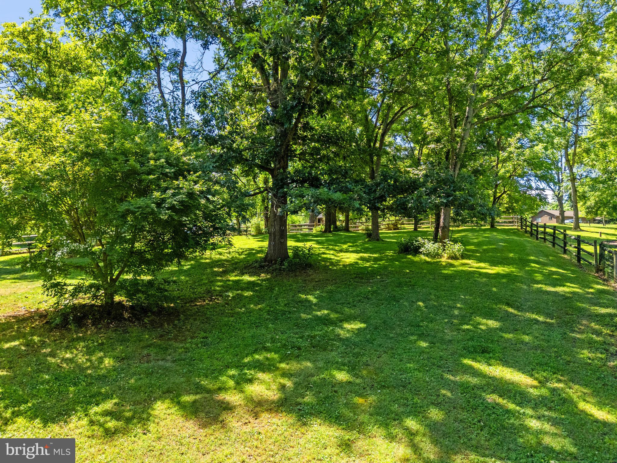 RIVERSIDE ACRES - Residential