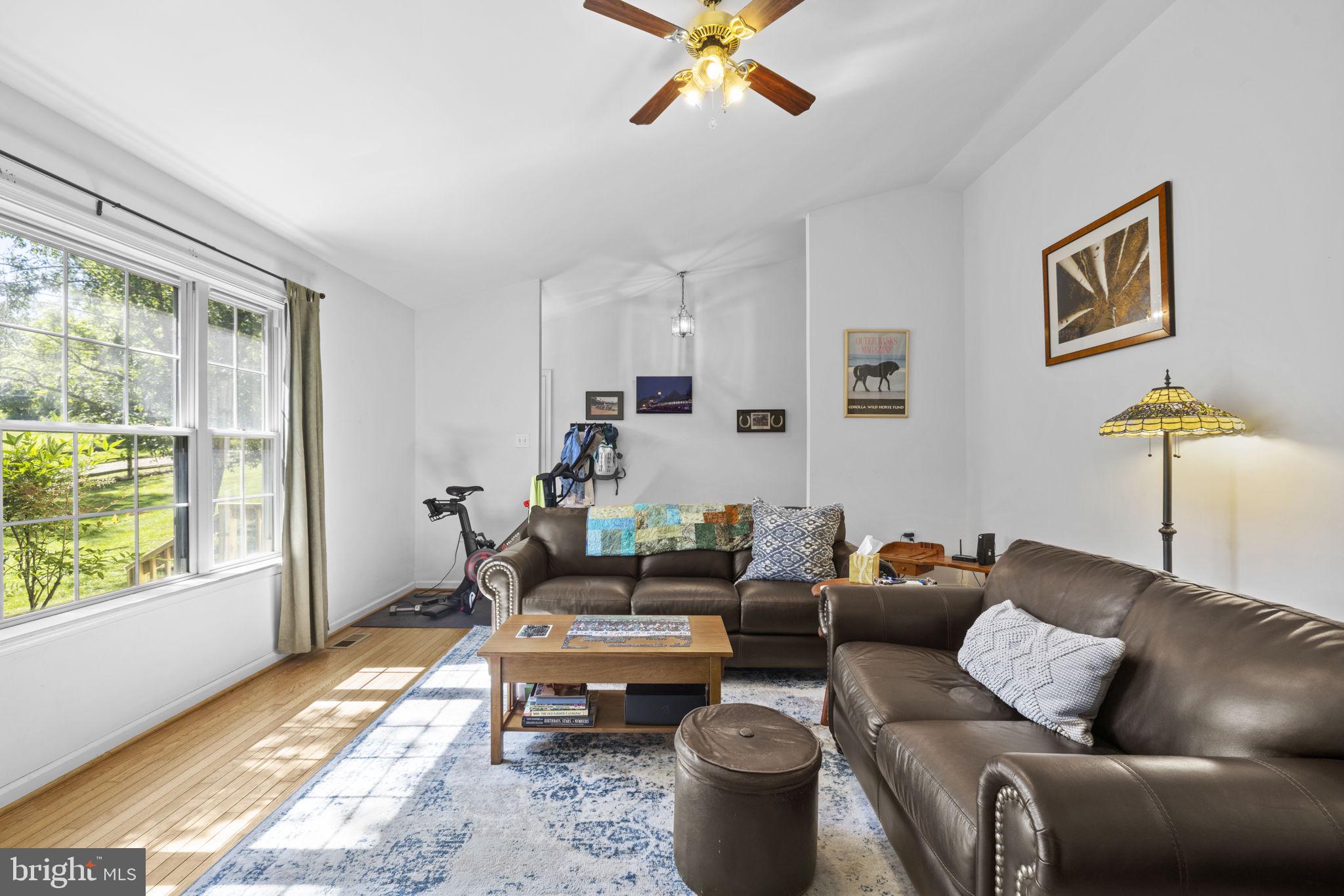 RIVERSIDE ACRES - Residential