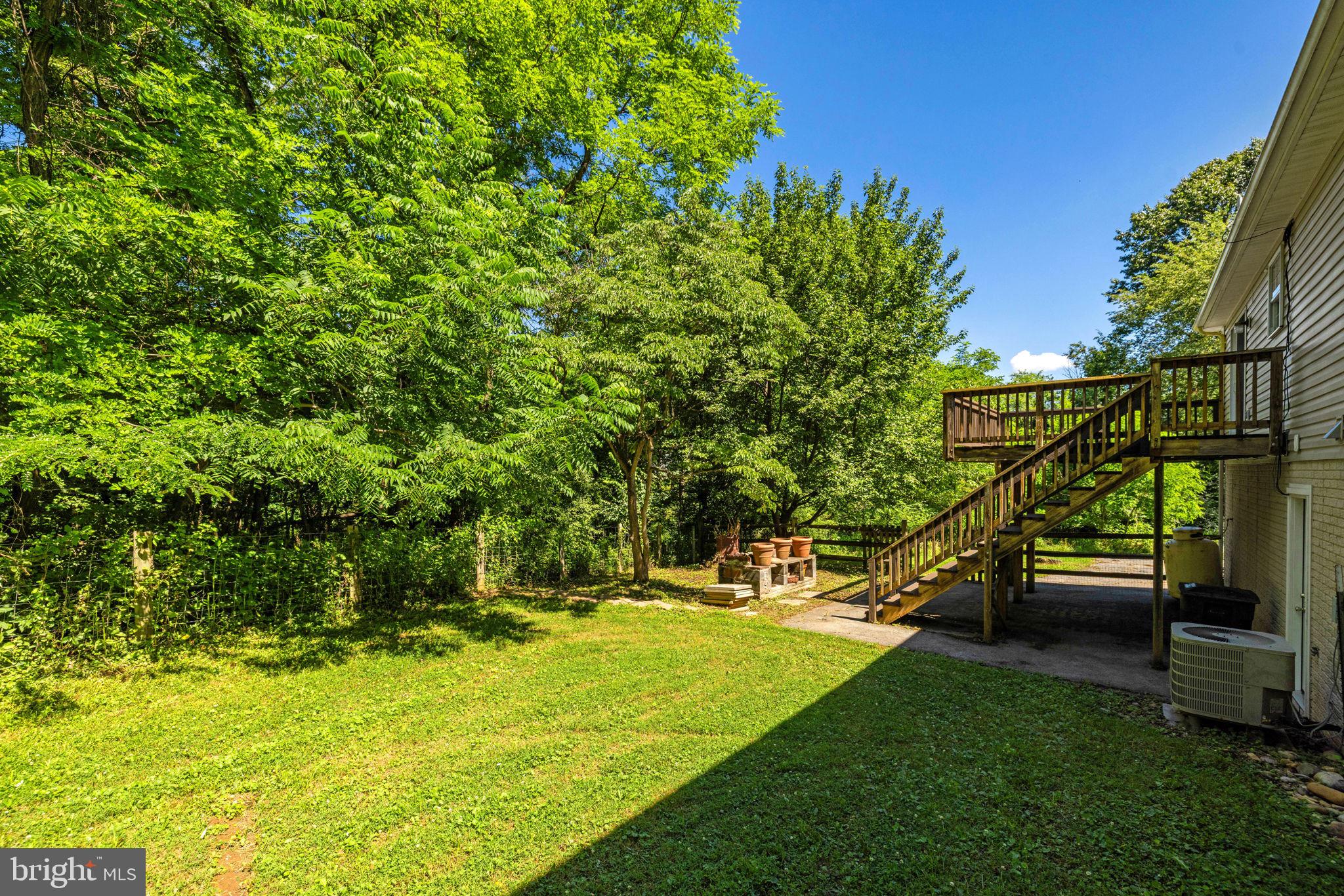 RIVERSIDE ACRES - Residential