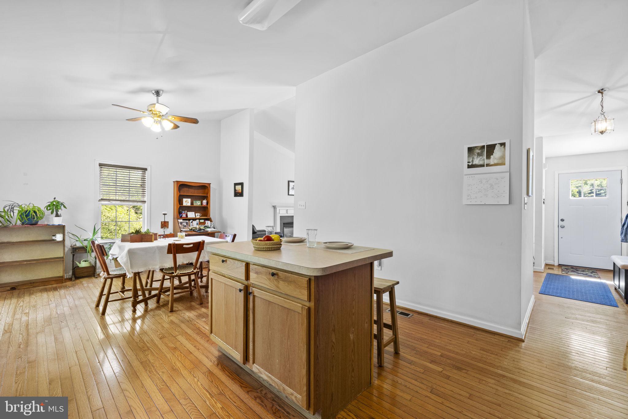 RIVERSIDE ACRES - Residential