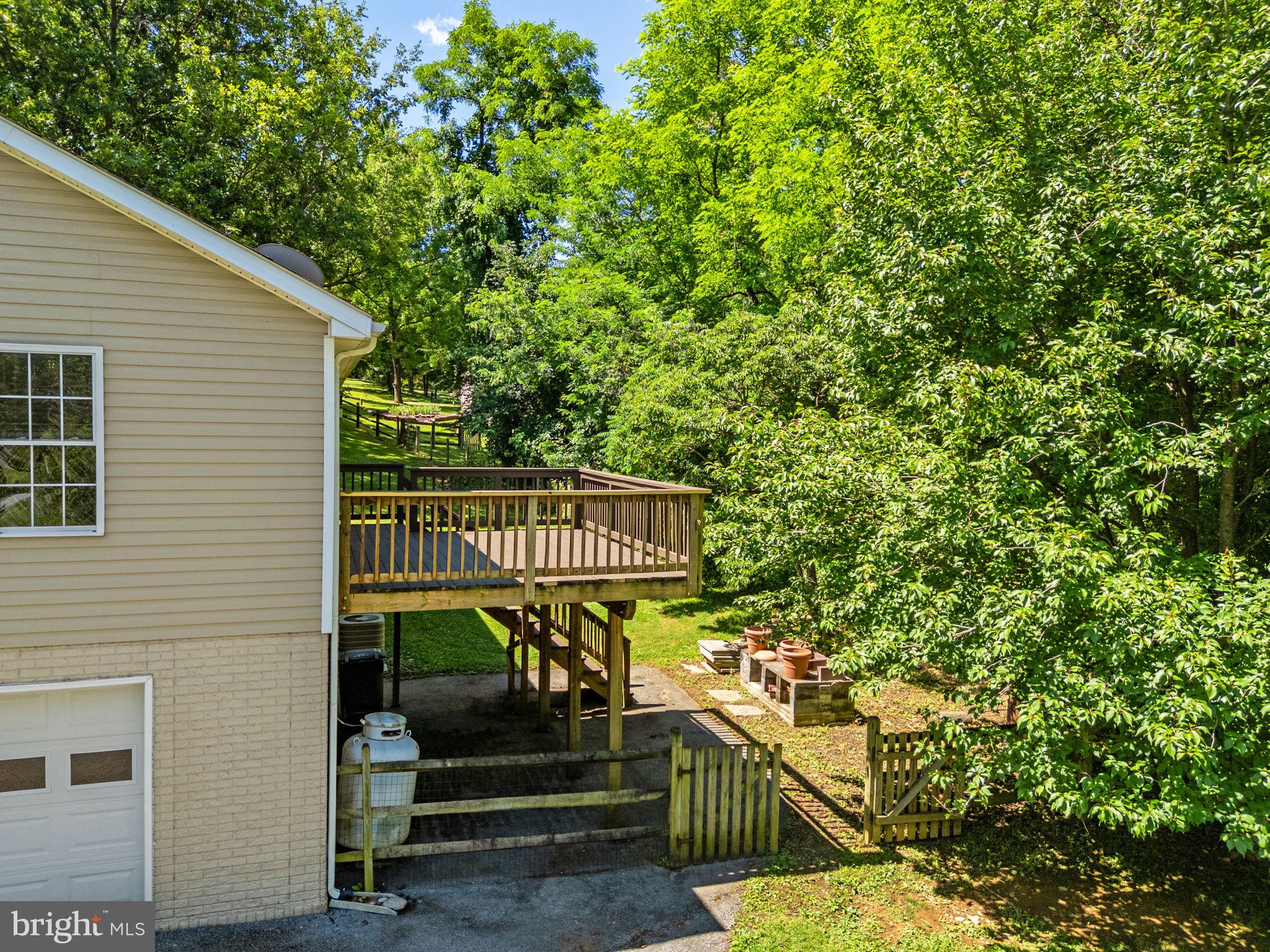 RIVERSIDE ACRES - Residential