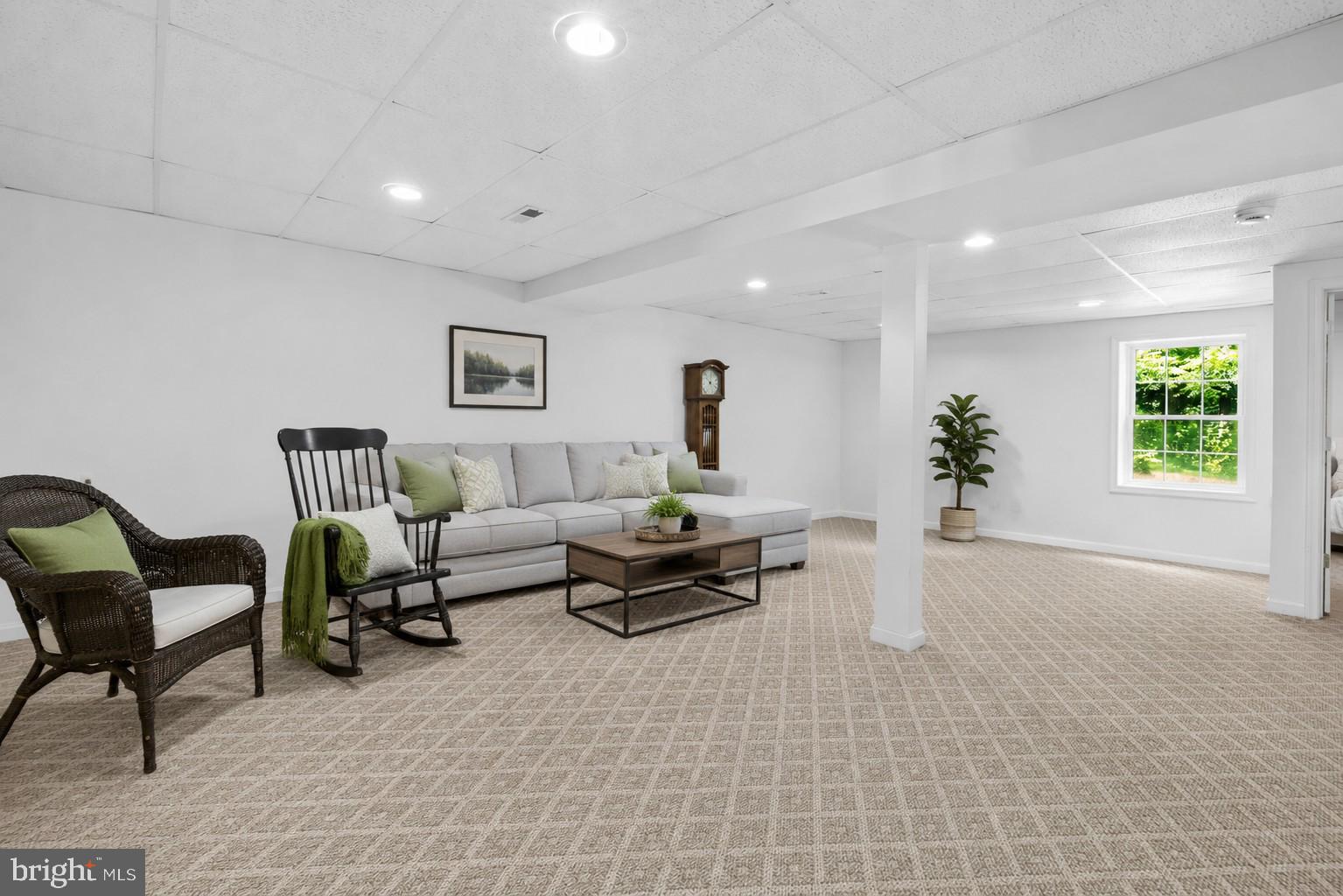 RIVERSIDE ACRES - Residential