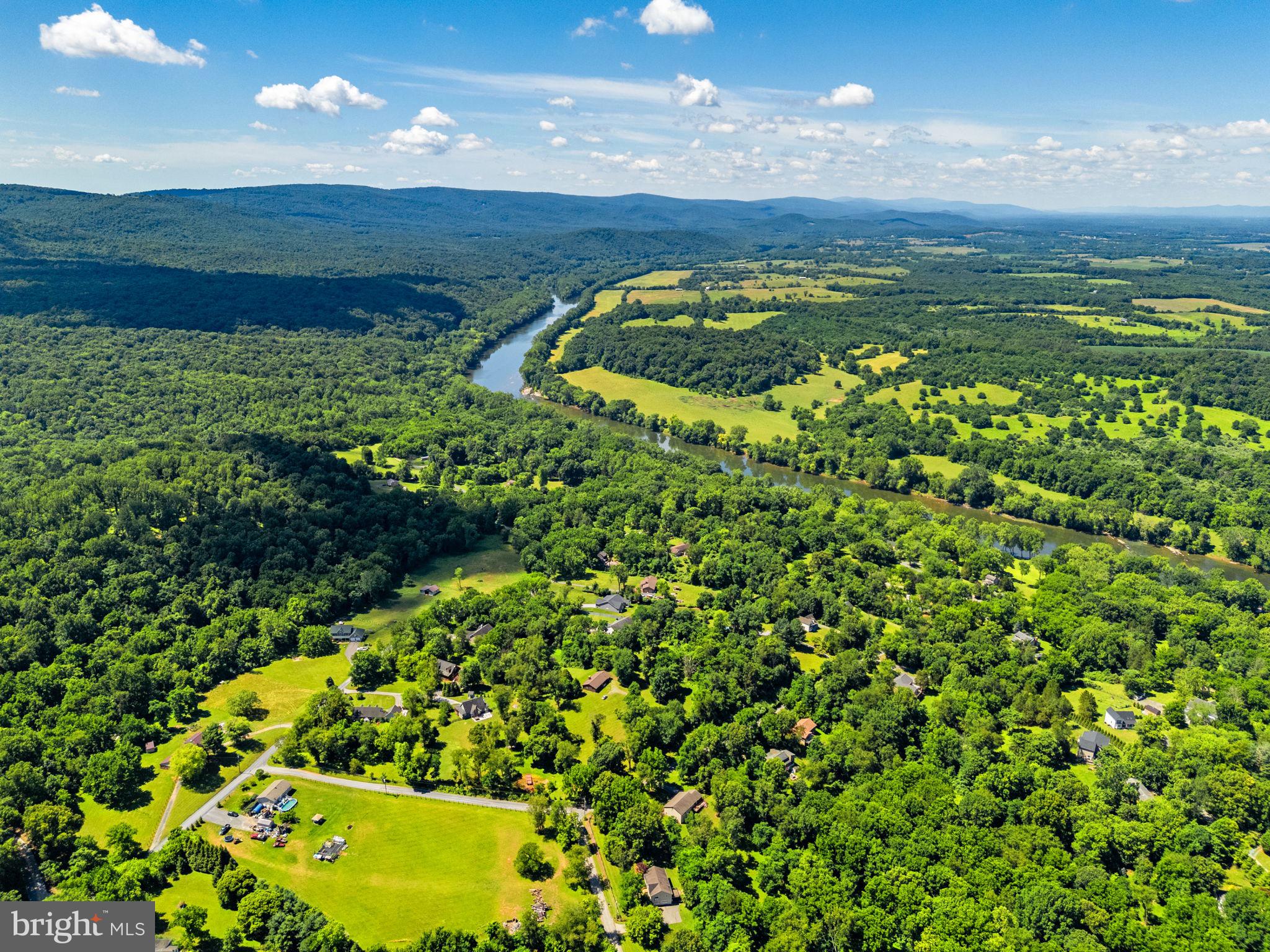 RIVERSIDE ACRES - Residential